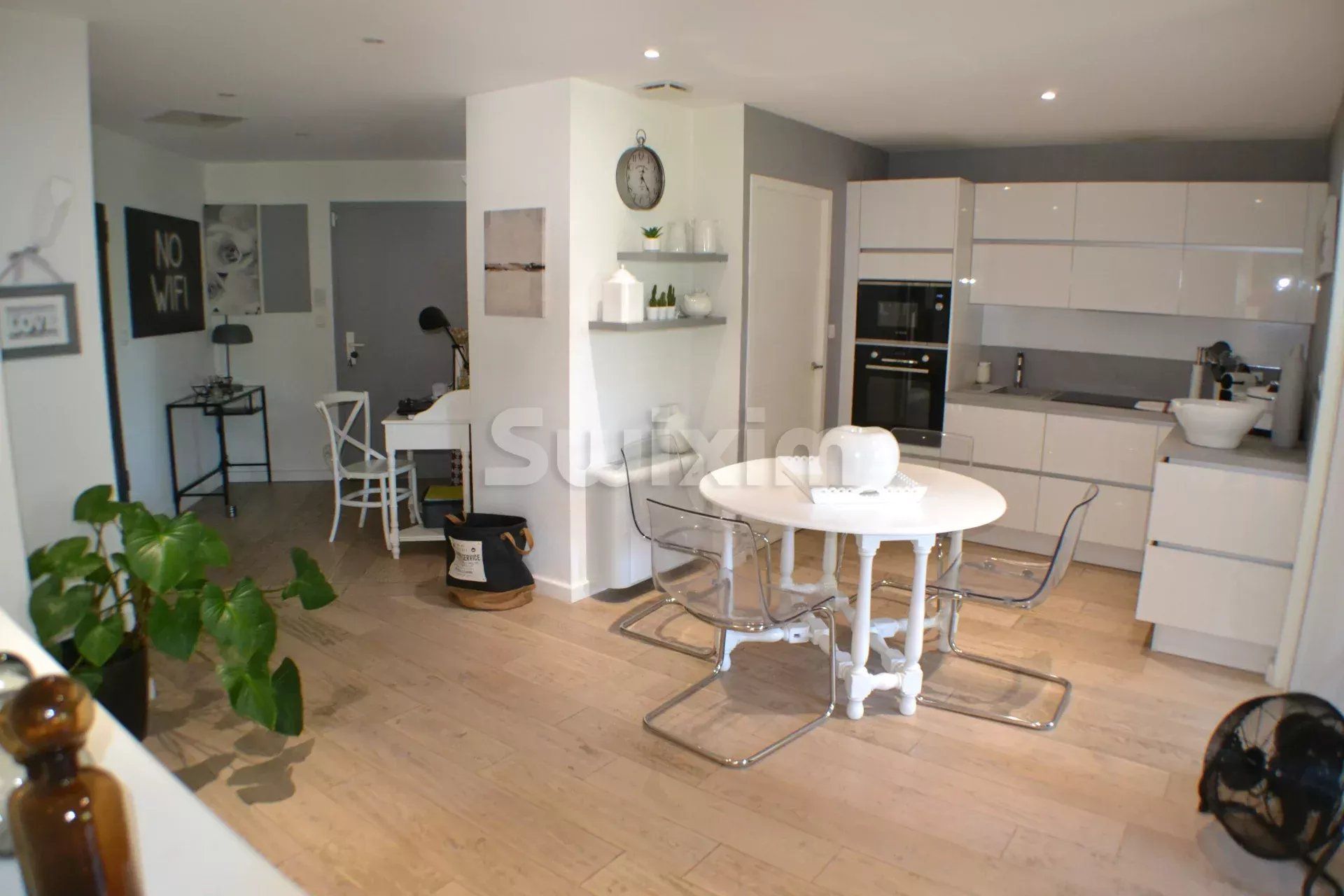 apartment 3 Rooms for sale on Arles (13200)
