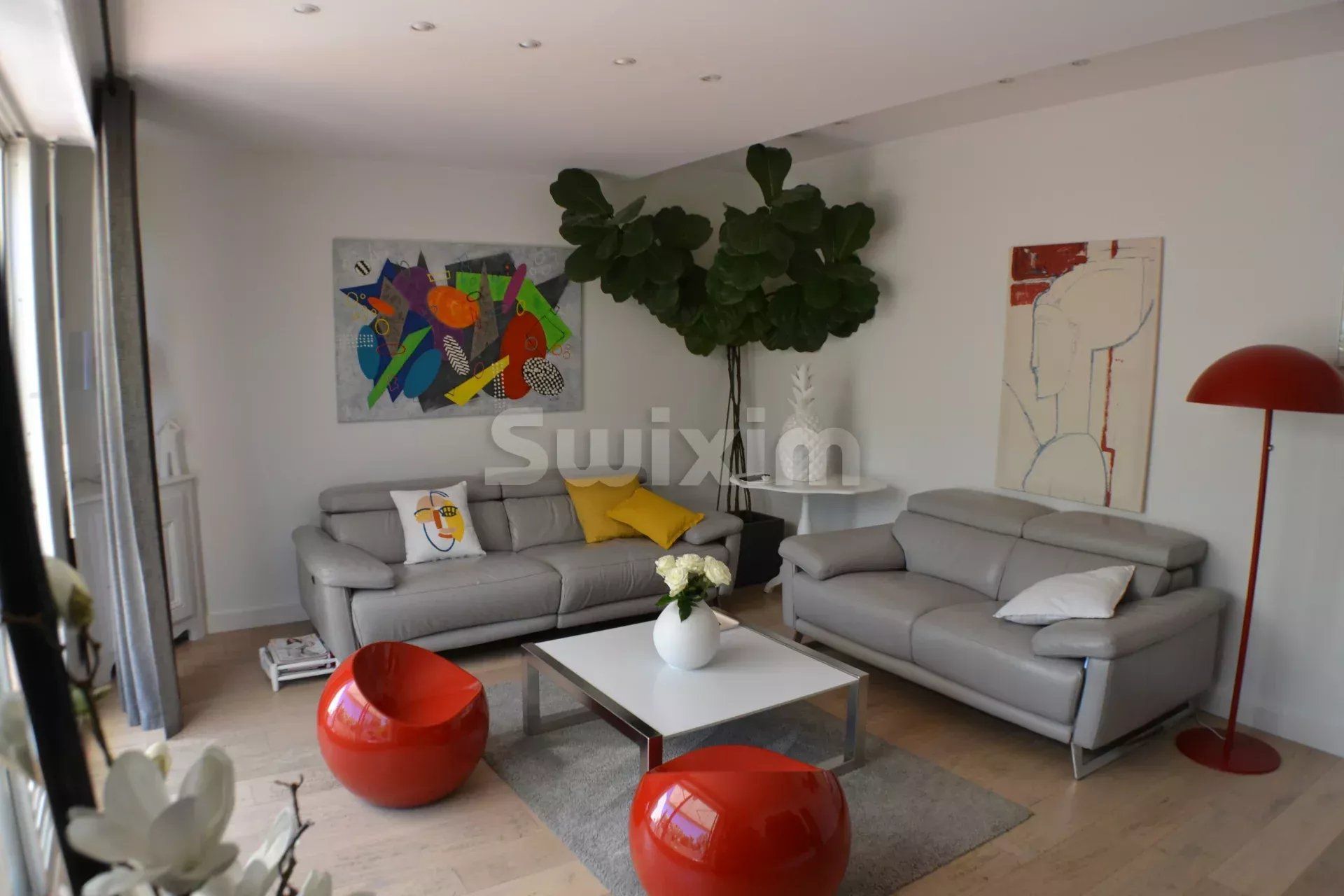 apartment 3 Rooms for sale on Arles (13200)