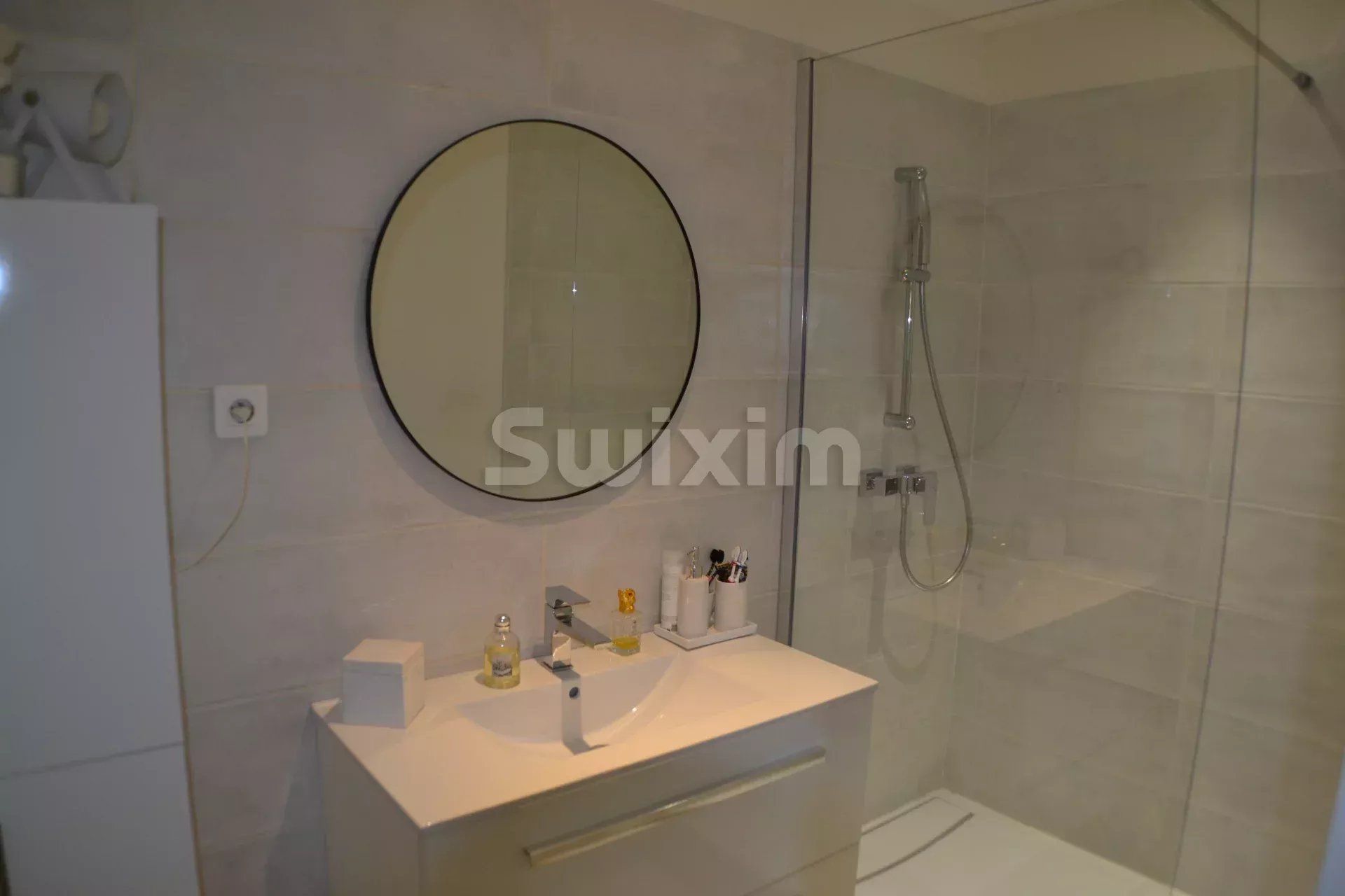 apartment 3 Rooms for sale on Arles (13200)