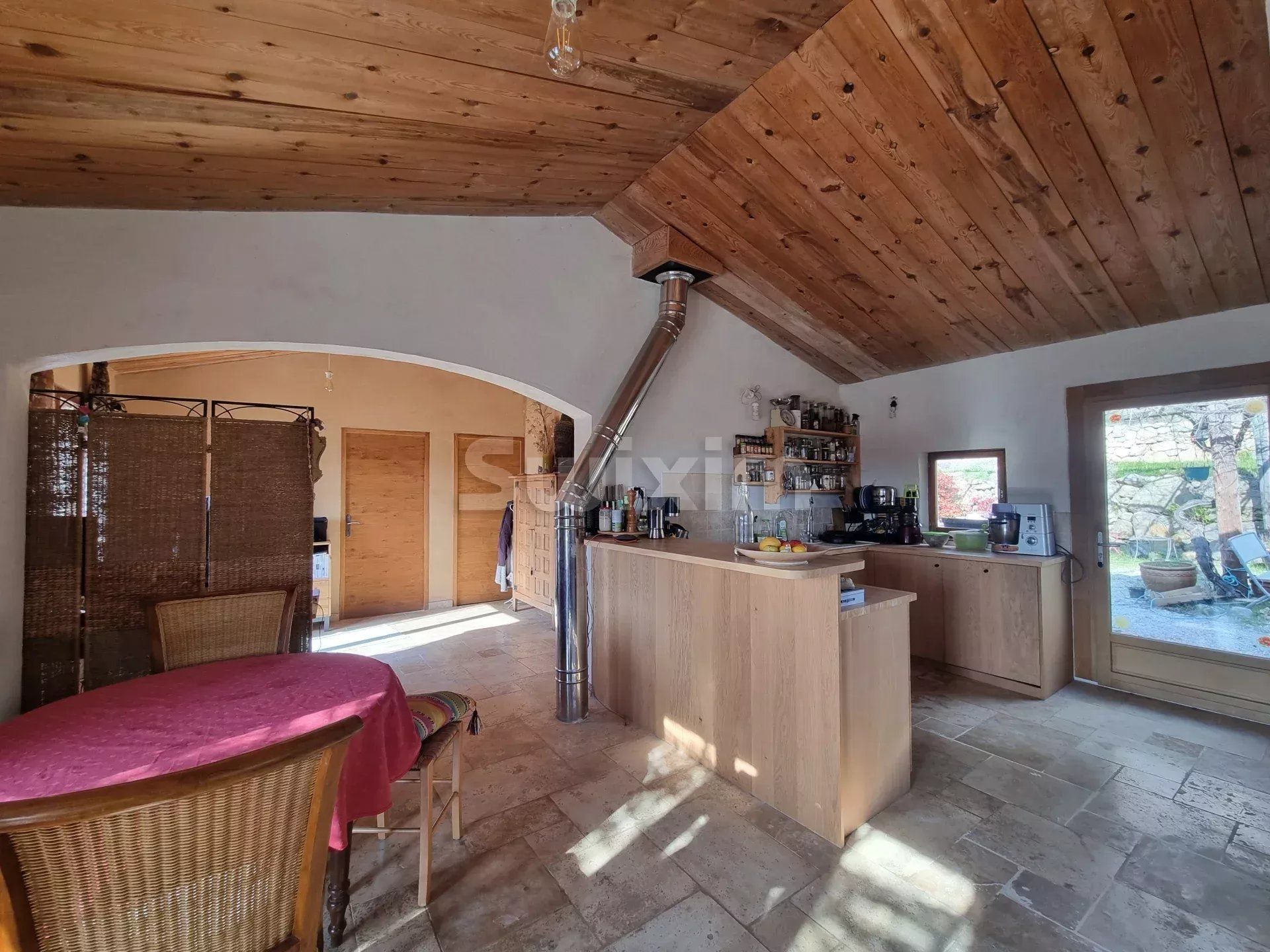 proprietà 6 Camere in vendita su Flayosc (83780)