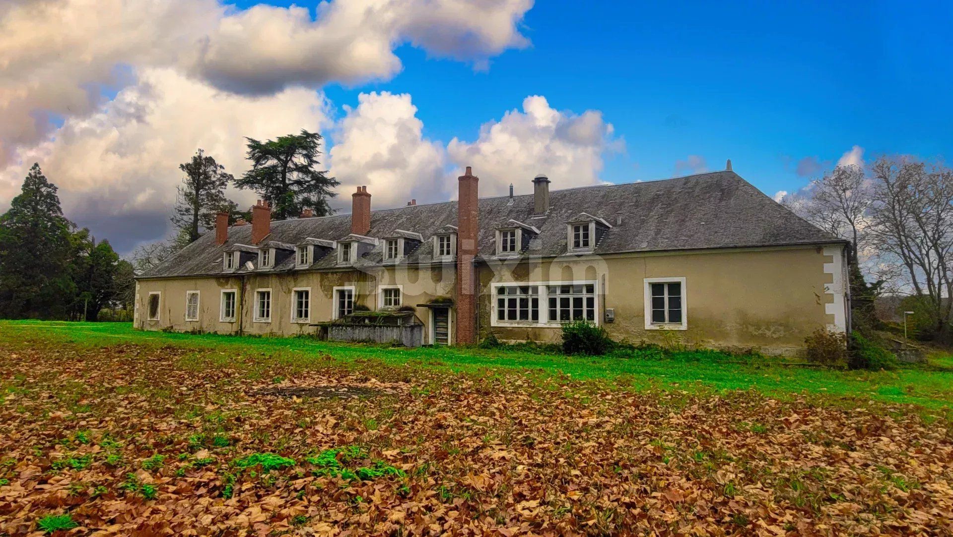 château 40 Pièces en vente sur Nevers (58000)