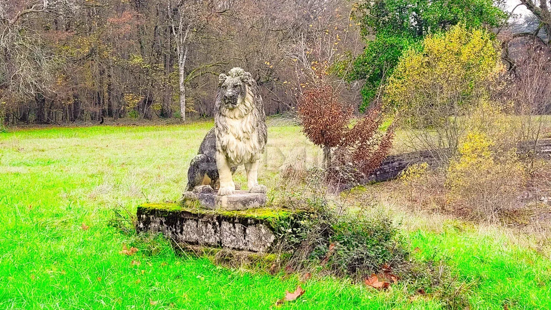 château 40 Pièces en vente sur Nevers (58000)