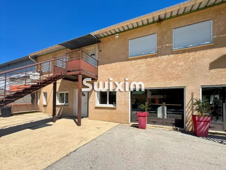 Location Bureaux Saint-Restitut 4 Pièces 118 m²