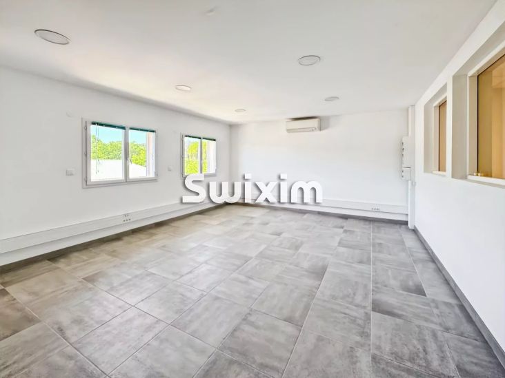 Affitto Locale professionale Saint-Restitut 4 Camere 118 m²