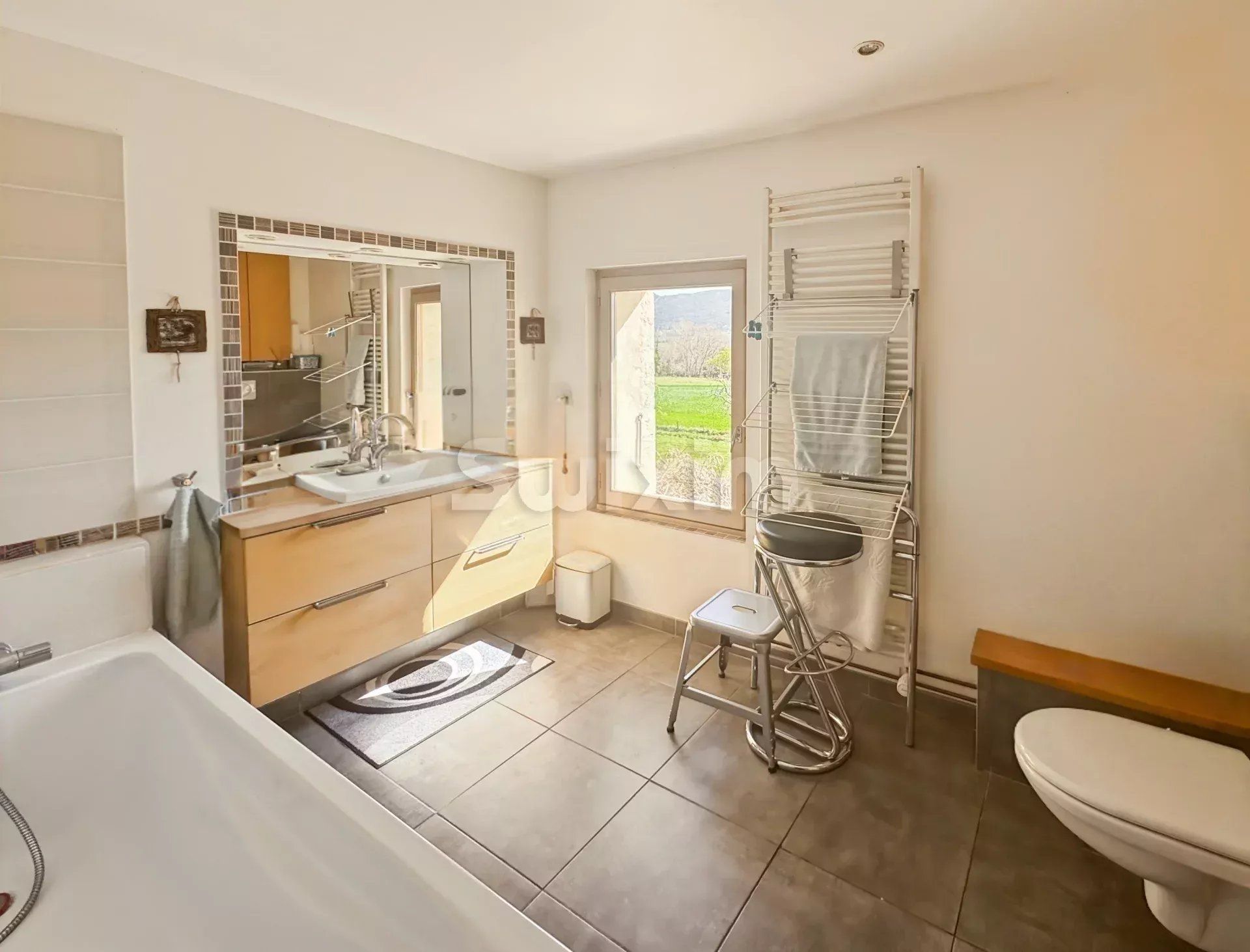 propriété 7 Pièces en vente sur Le Poët-Laval (26160)