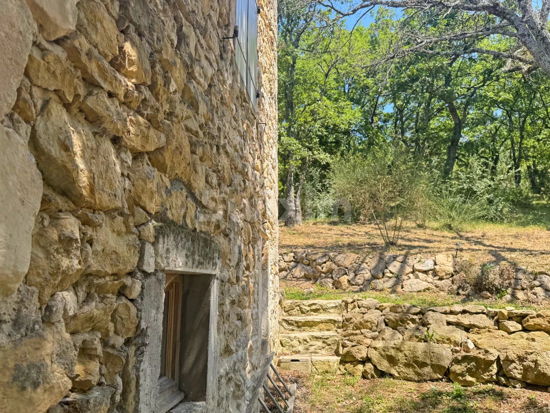 propriété 7 Pièces en vente sur Le Poët-Laval (26160)