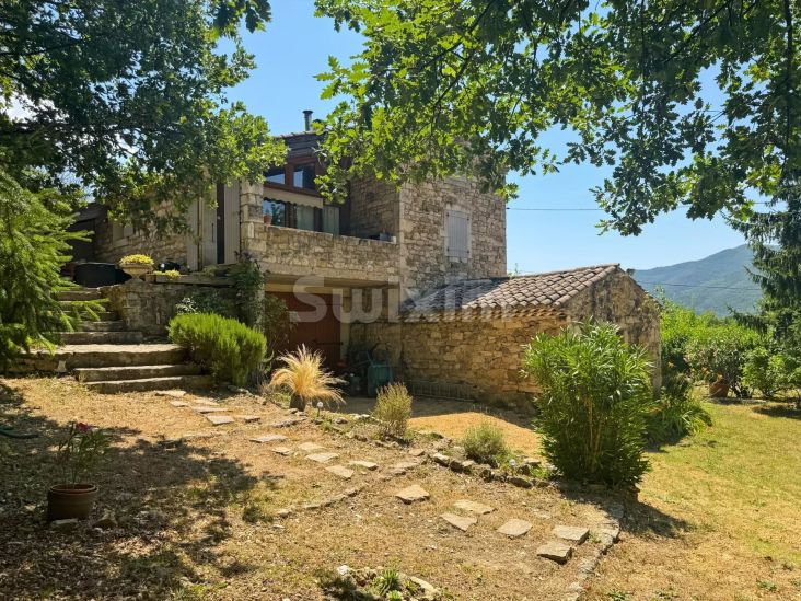 Vente Propriété Le Poët-Laval 7 Pièces 190 m²