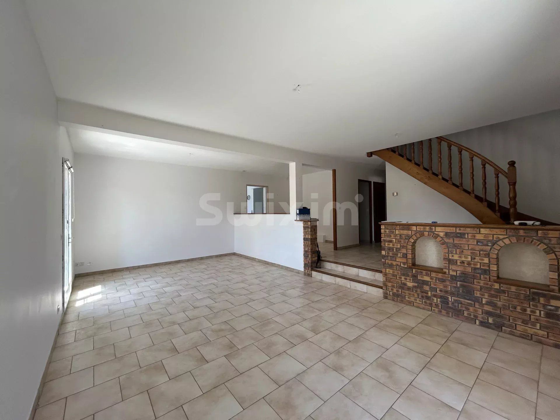 casa 5 Quartos para venda sobre Domblans (39210)