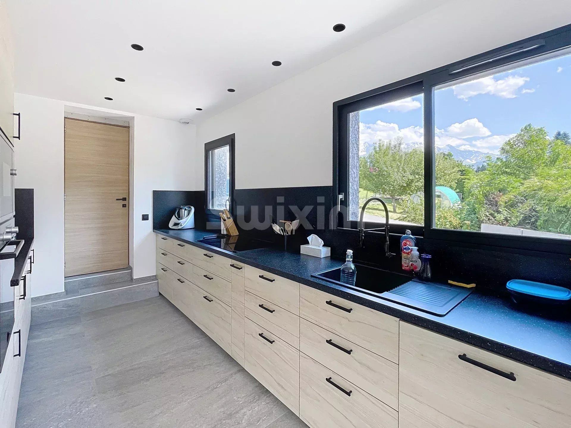 casa 7 Camere in vendita su Sallanches (74700)