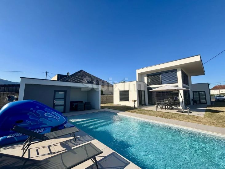 Vente Villa Cernay 6 Pièces 157.77 m²