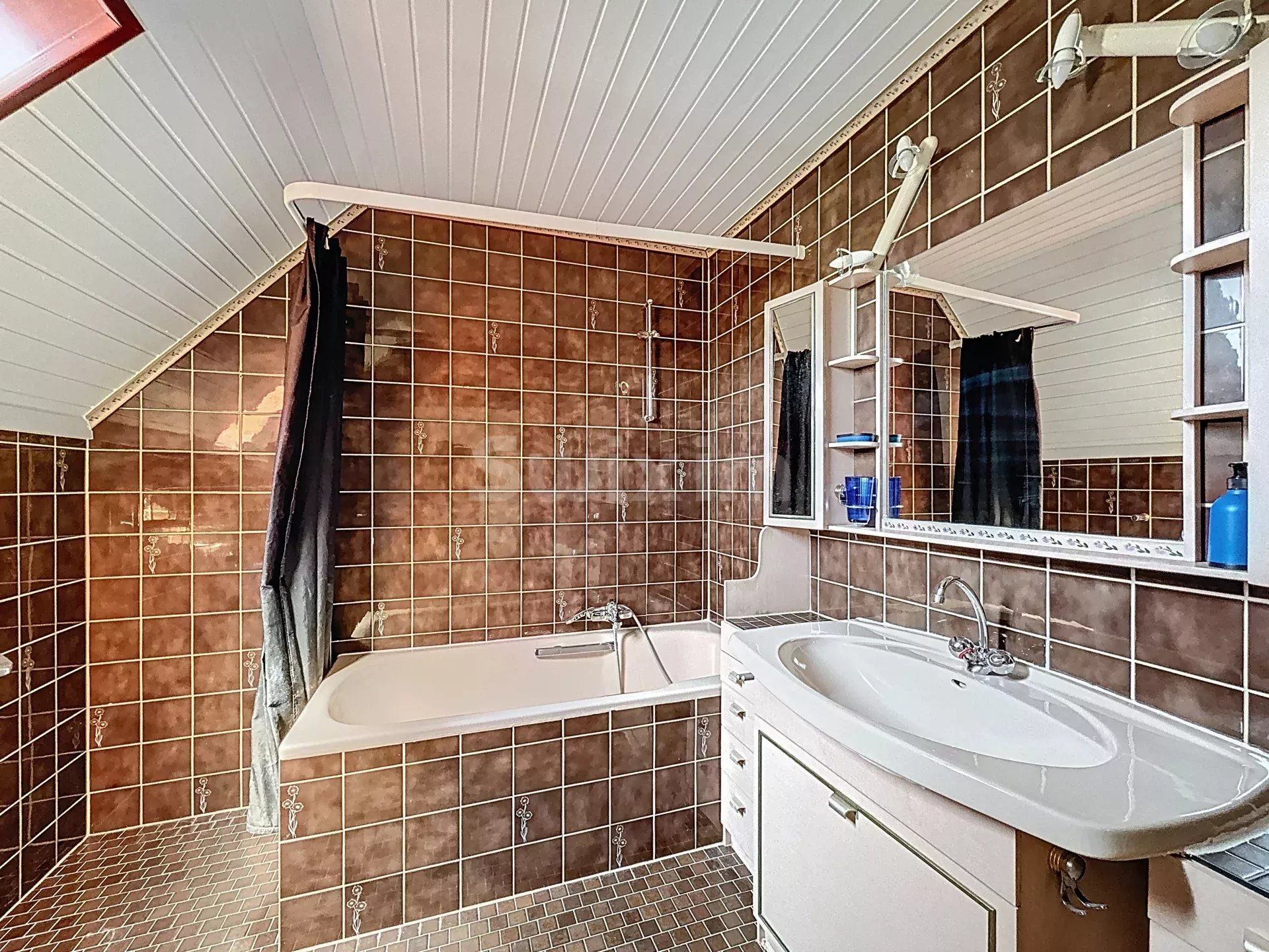 casa 7 Camere in vendita su Borex (1277)