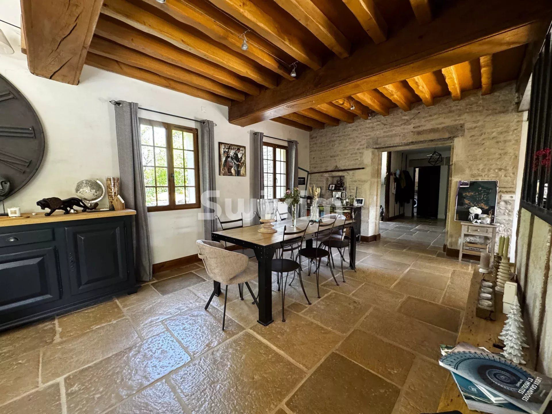 casa 7 Camere in vendita su Avallon (89200)