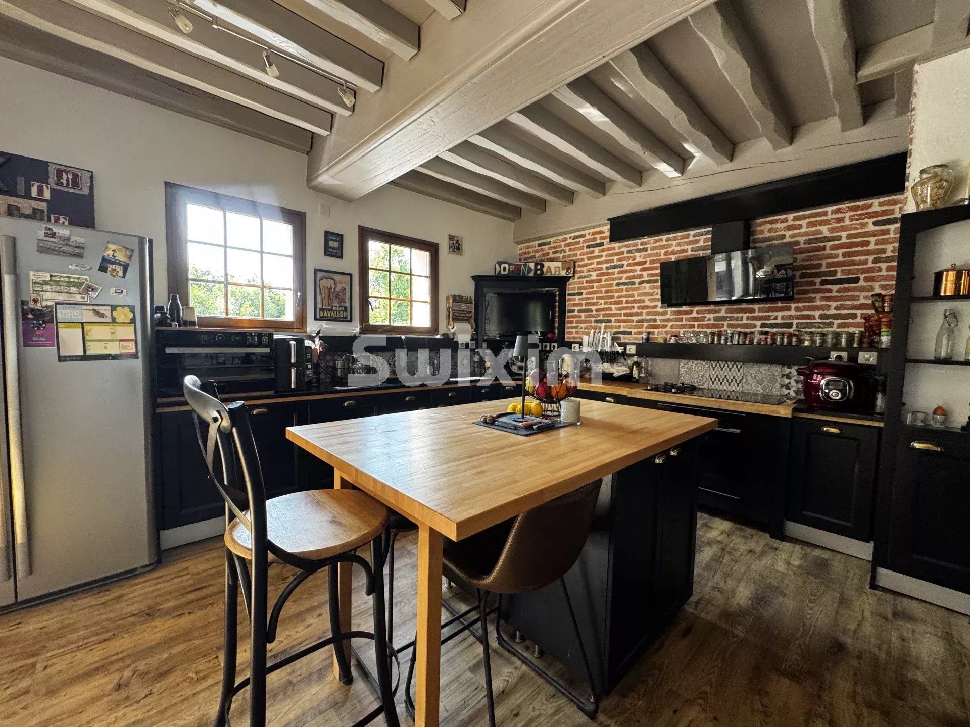 casa 7 Camere in vendita su Avallon (89200)