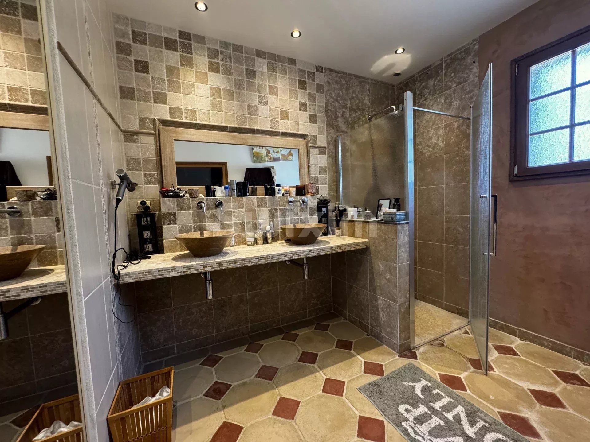 casa 7 Camere in vendita su Avallon (89200)