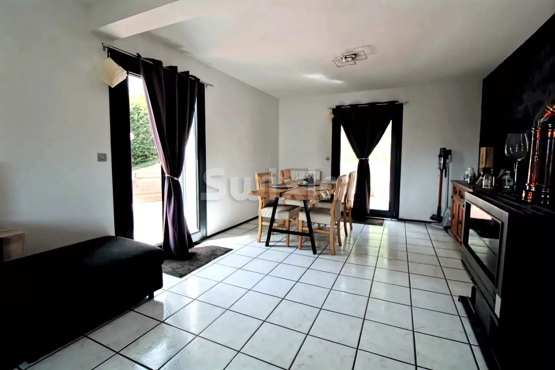 casa 5 Camere in vendita su Lamoura (39310)