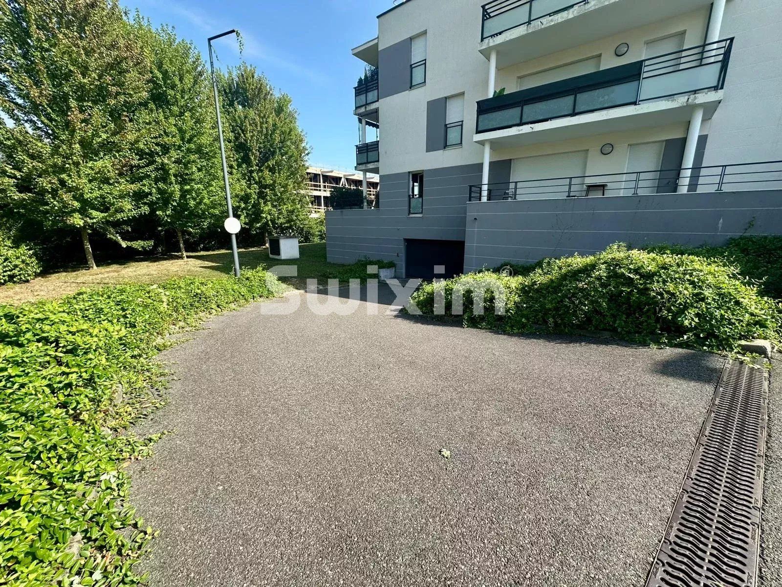 Vermietung Garage Saint-Genis-Pouilly 1&nbsp;raum