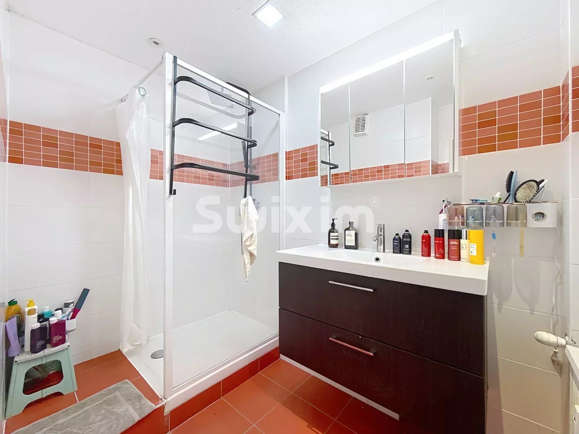 apartment 3 Rooms for sale on Ferney-Voltaire (01210)