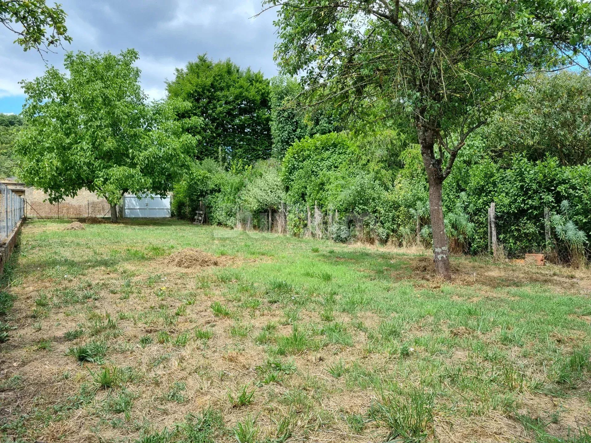 casa 9 Quartos para venda sobre Corvol-l'Orgueilleux (58460)