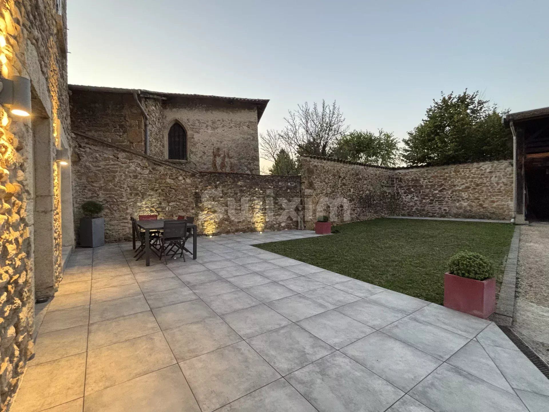 maison 11 Pièces en vente sur Ambérieu-en-Bugey (01500)