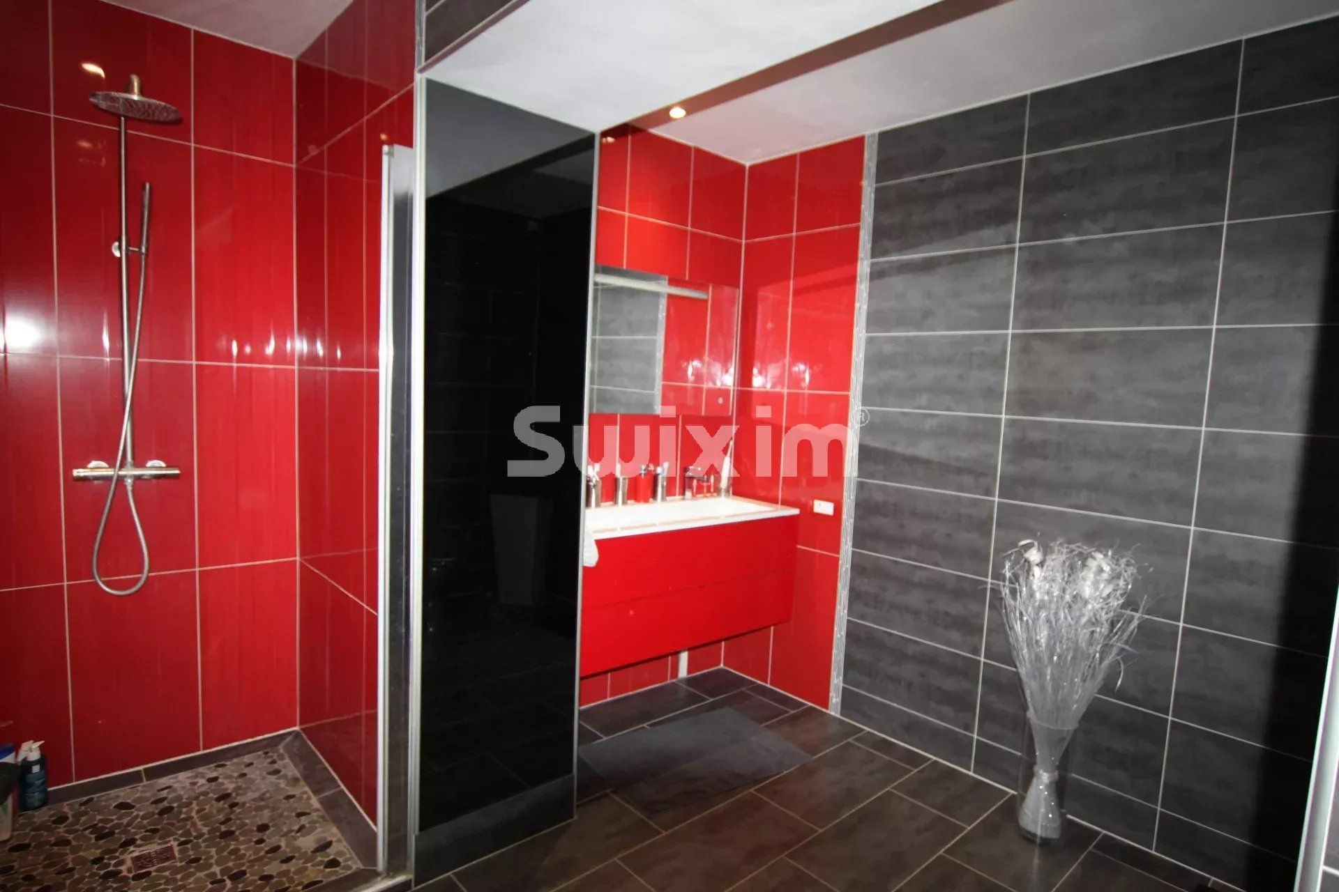 house 11 Rooms for sale on Ambérieu-en-Bugey (01500)