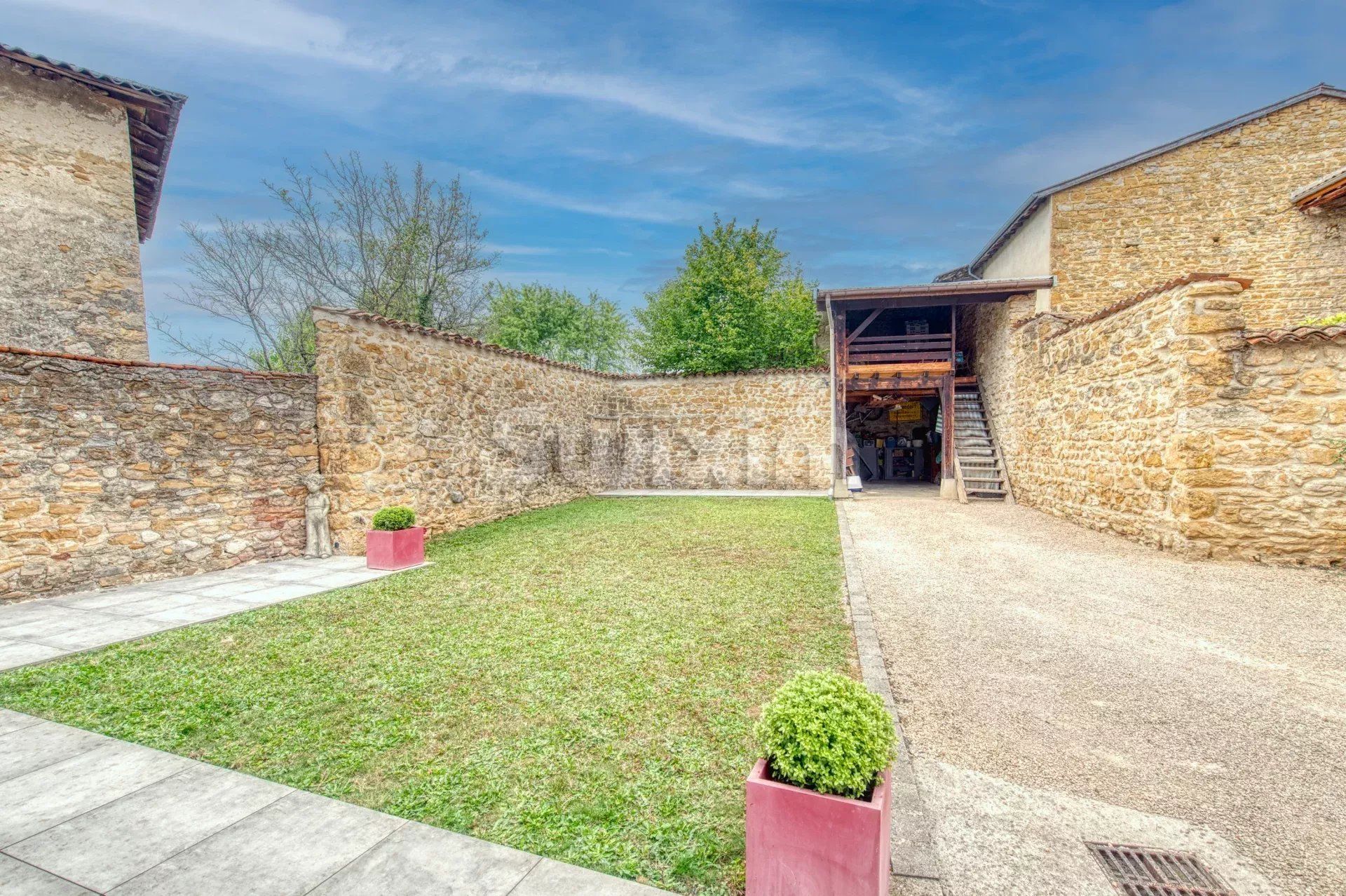 maison 11 Pièces en vente sur Ambérieu-en-Bugey (01500)