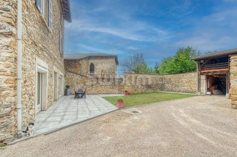 Vente Maison Ambérieu-en-Bugey 11&nbsp;Pièces 210&nbsp;m²