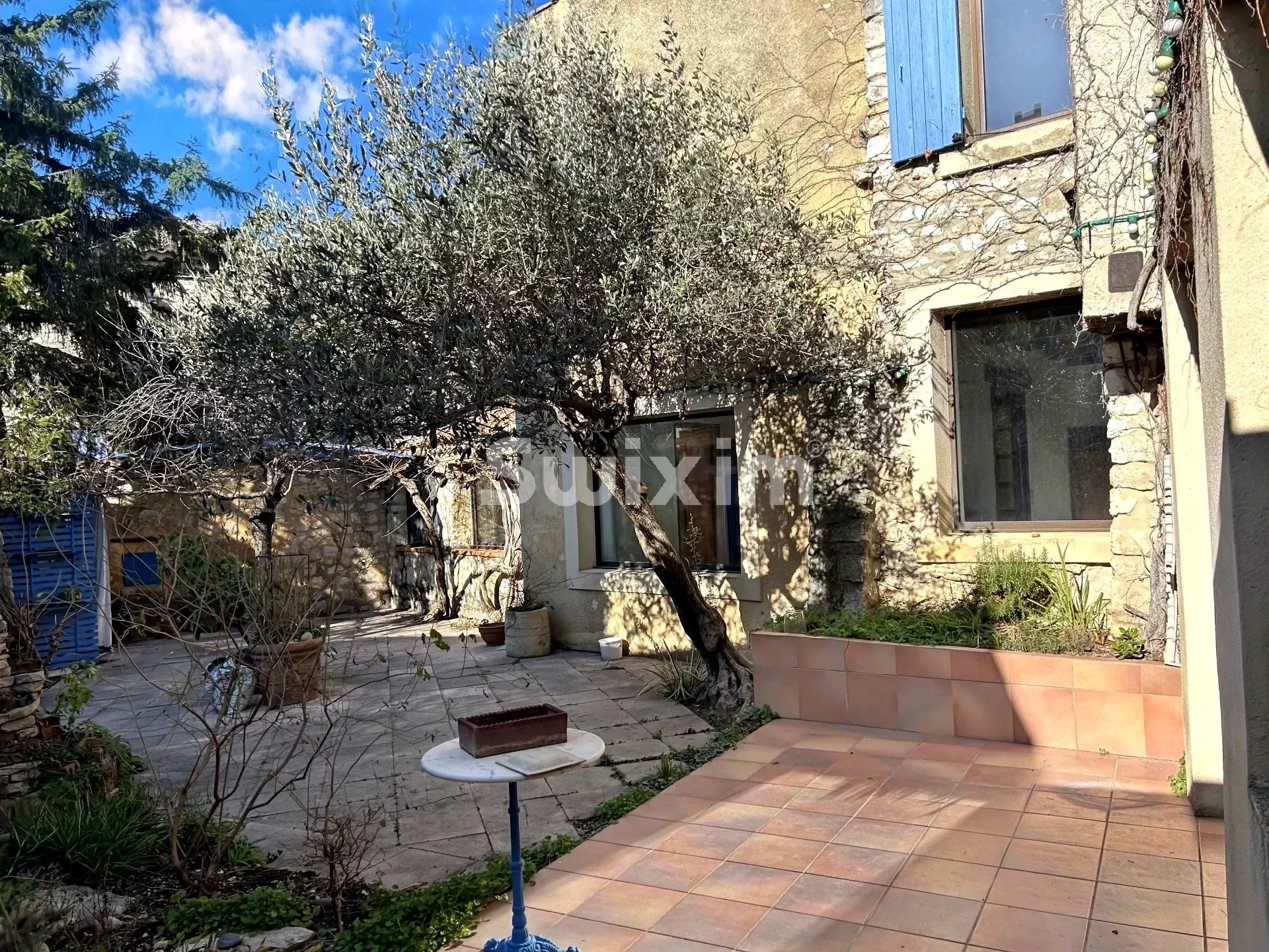 casa 8 Quartos para venda sobre Grignan (26230)