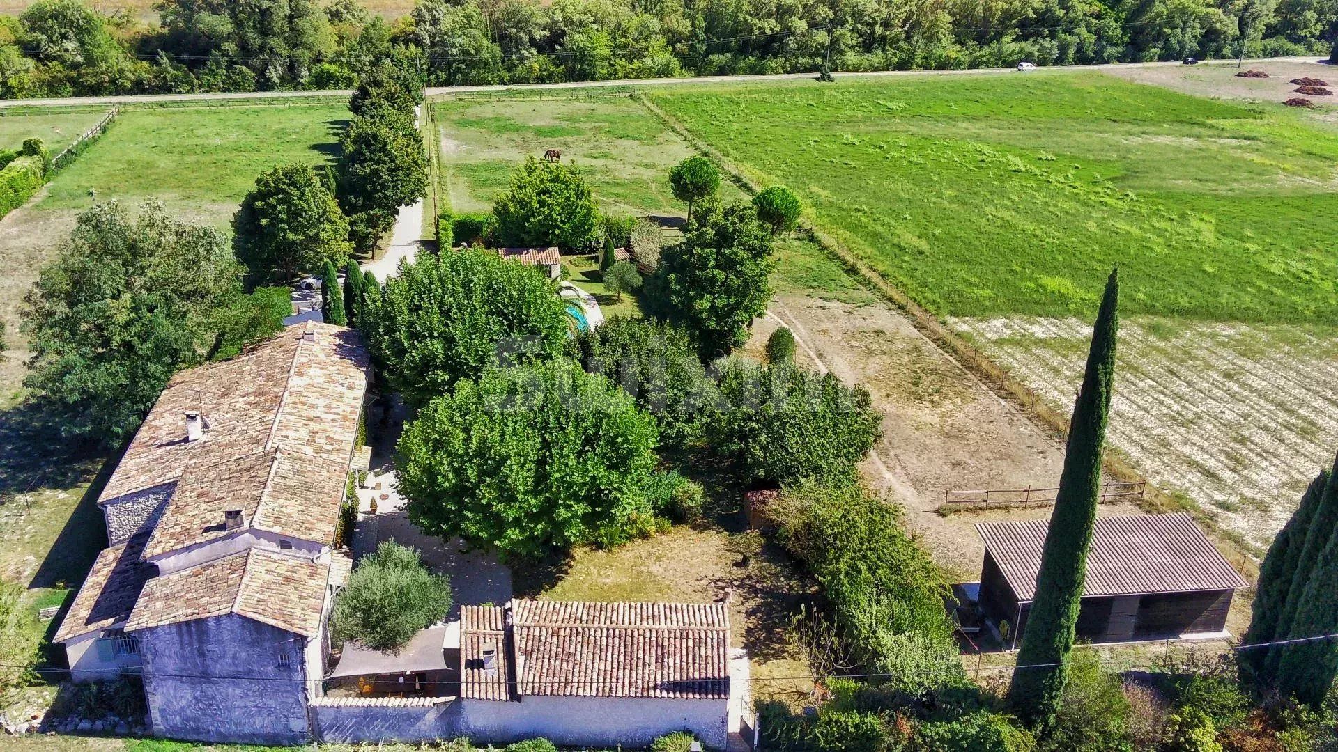 mas 10 Pièces en vente sur Montélimar (26200)