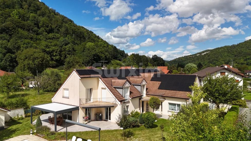 Vente Propriété Maîche 11 Pièces 324 m²