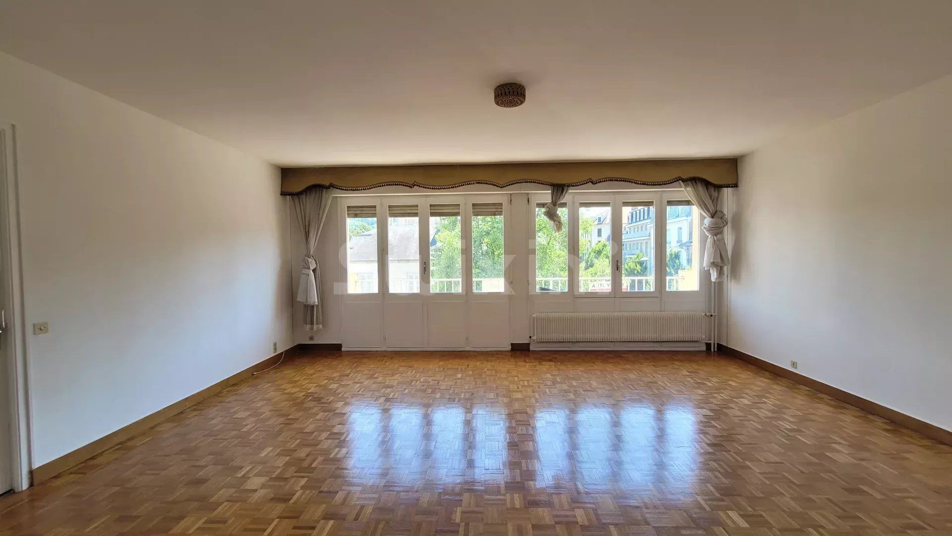 appartement 5 Zimmer zum verkauf auf Lons-le-Saunier (39000)