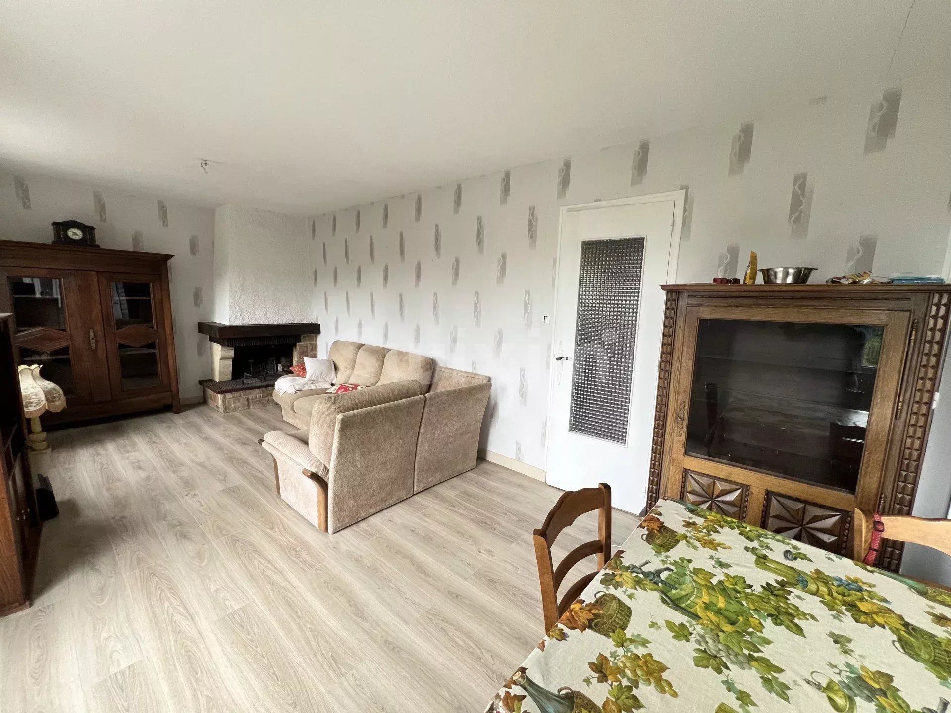 house 5 Rooms for sale on Lons-le-Saunier (39000)