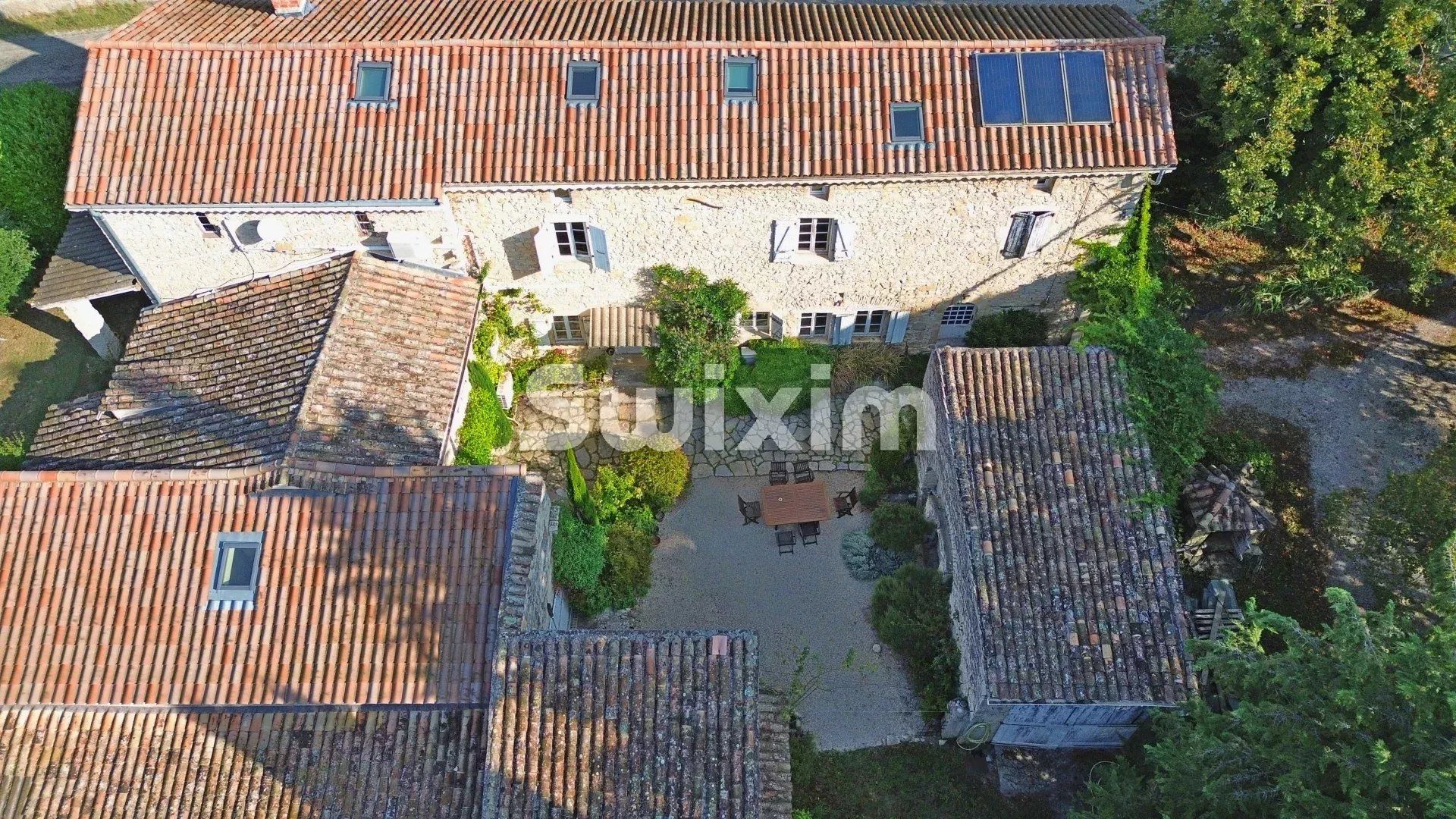 house 18 Rooms for sale on Soyans (26400)