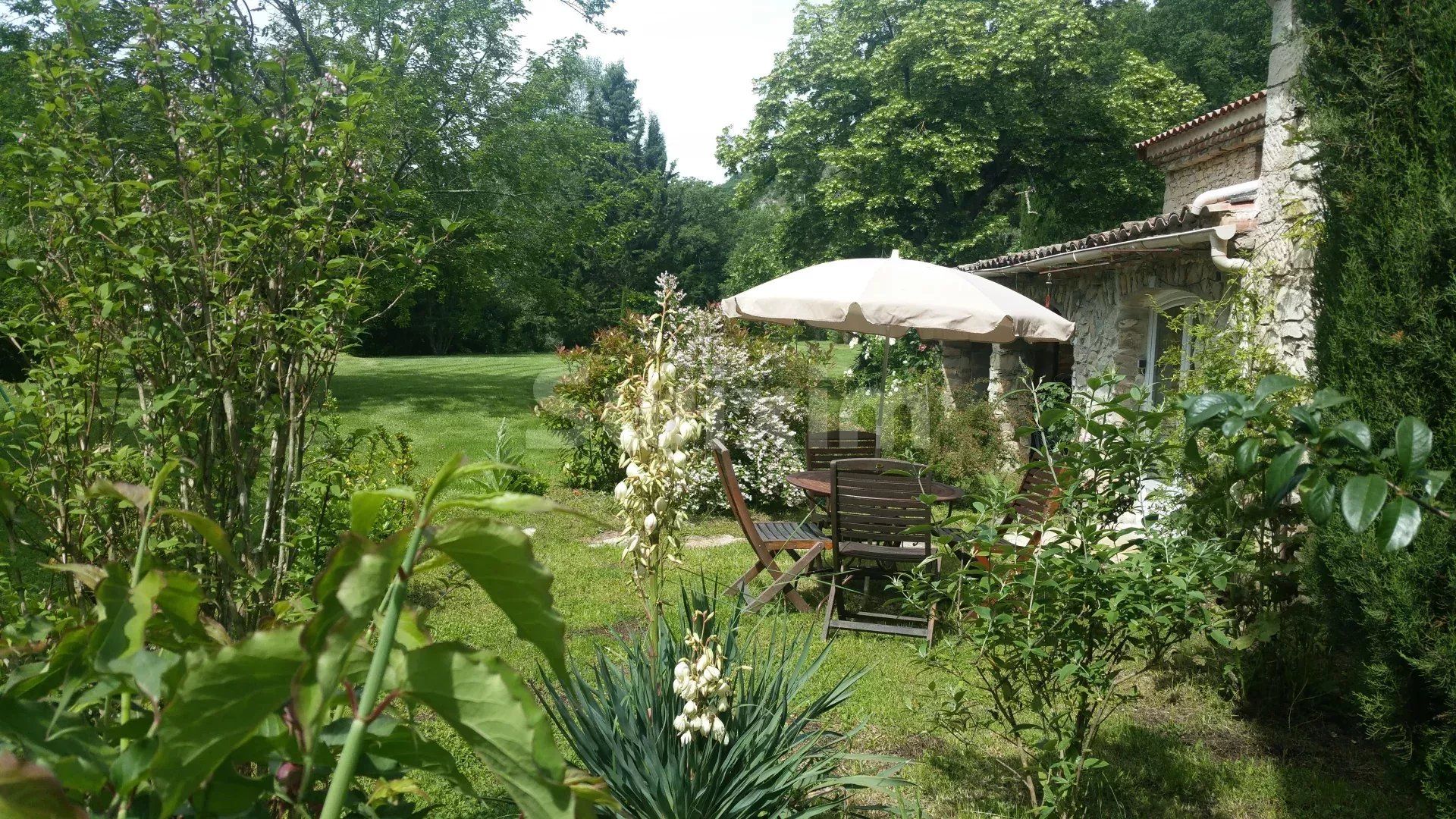 anwesen 18 Zimmer zum verkauf auf Soyans (26400)