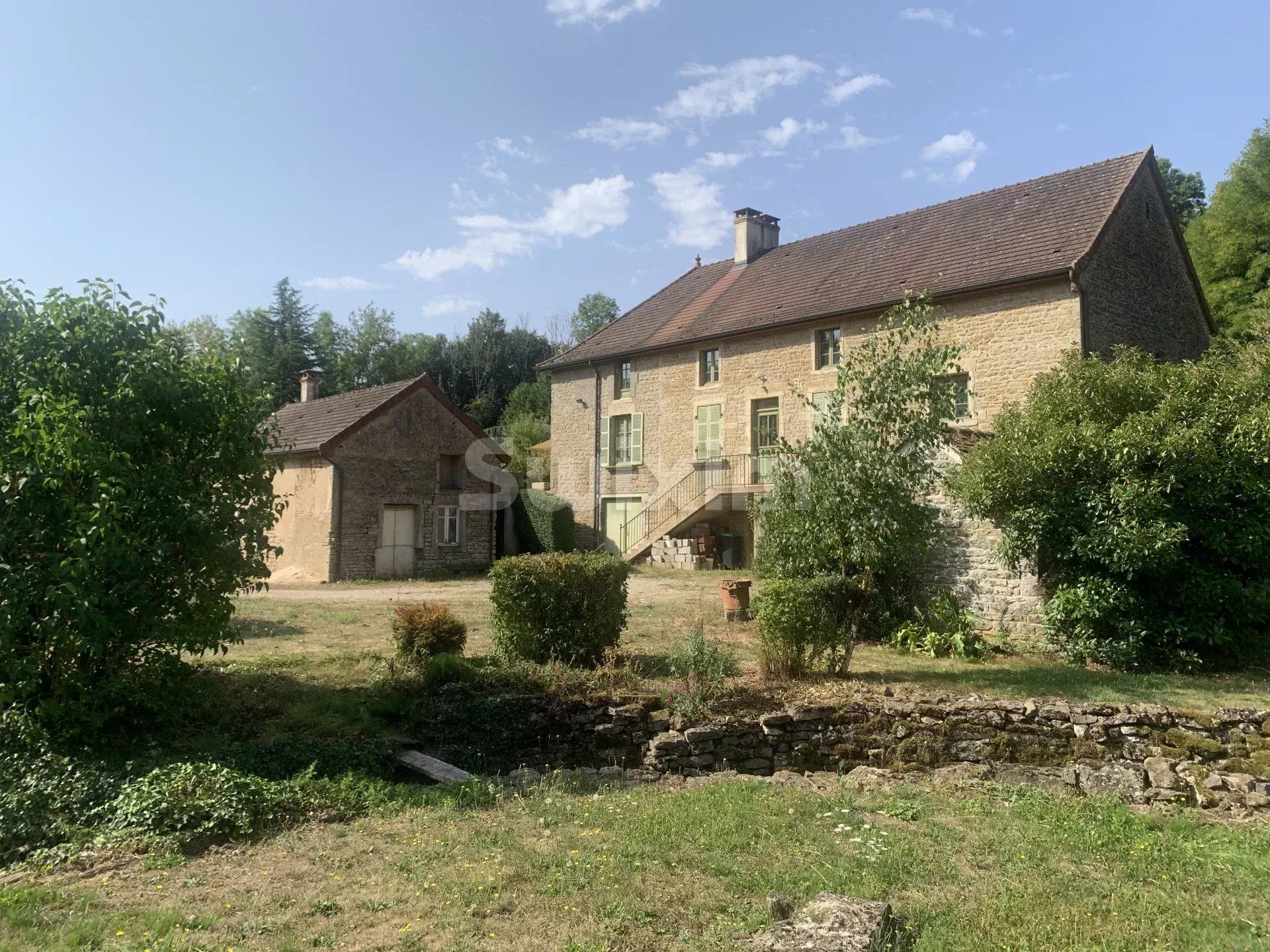 proprietà 4 Camere in vendita su Santenay (21590)