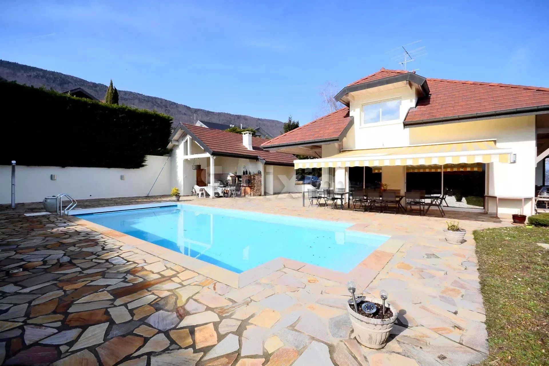 casa 7 Quartos para venda sobre Saint-Jorioz (74410)