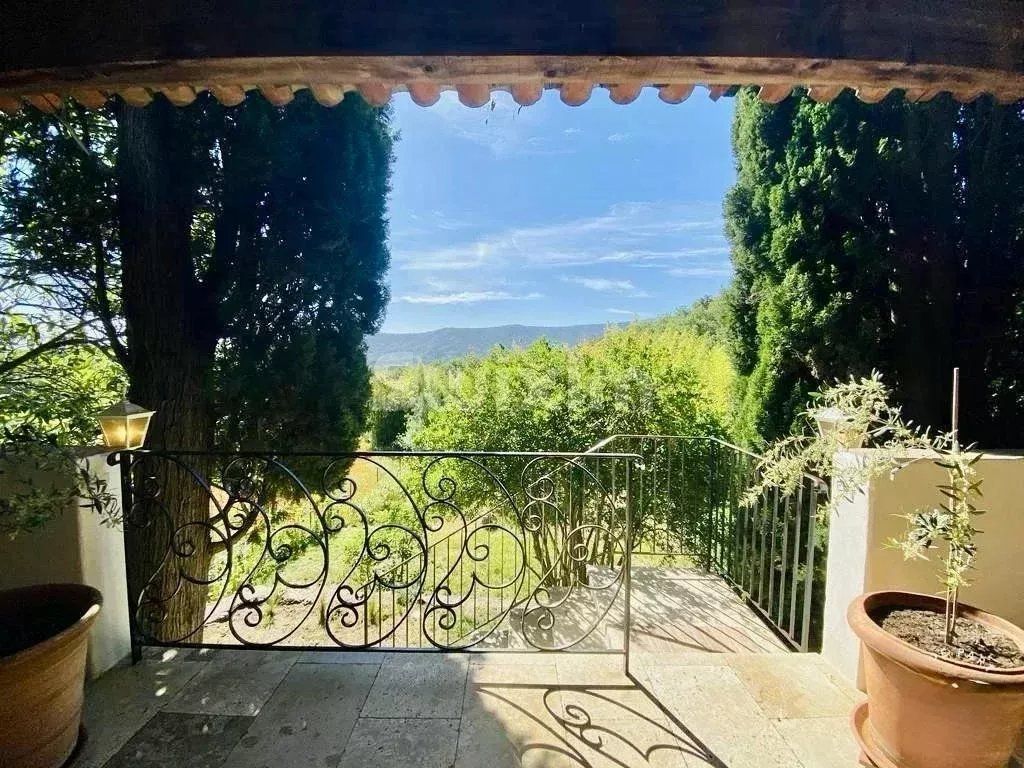 maison 8 Pièces en vente sur Cogolin (83310)