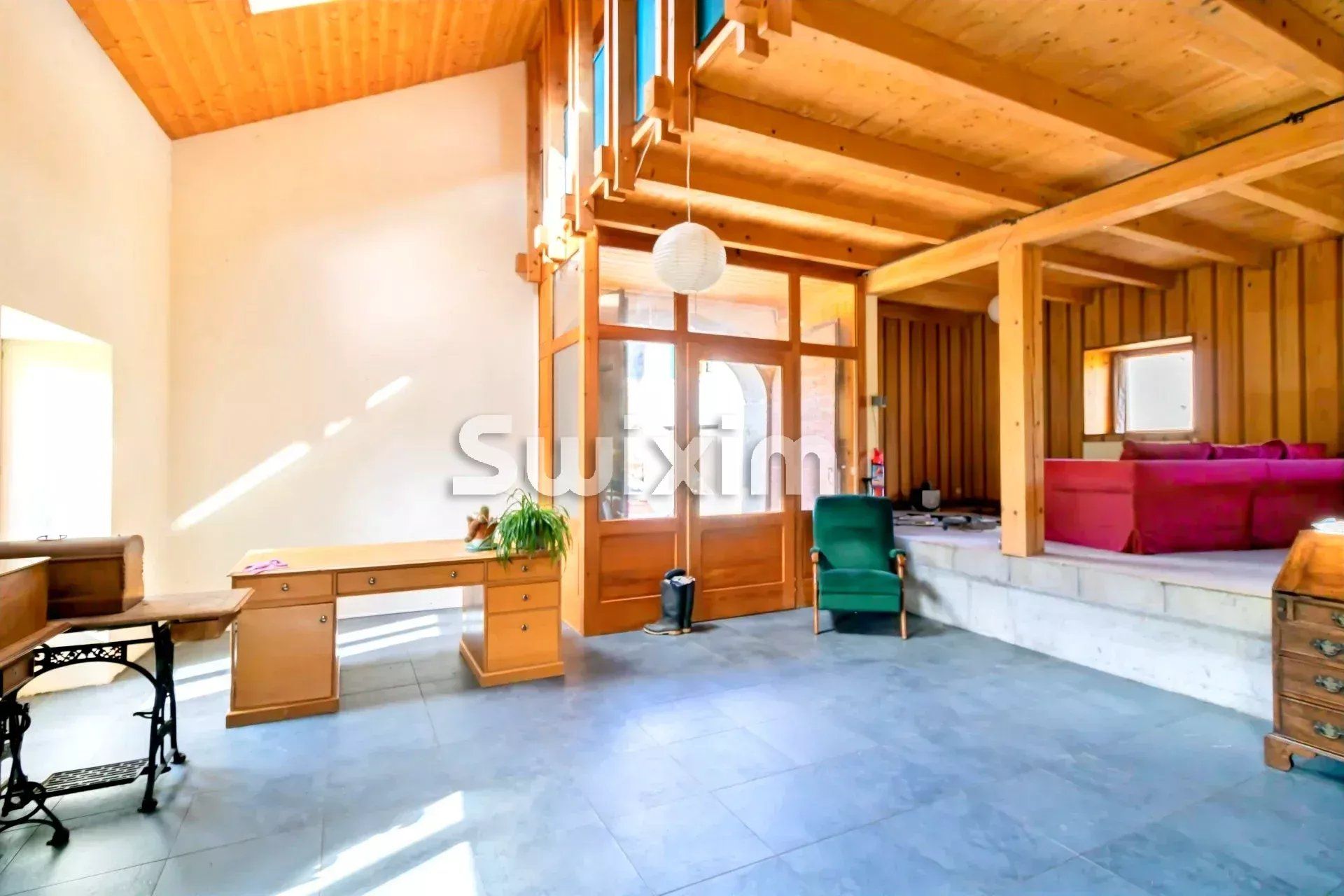 house 9 Rooms for sale on Ravilloles (39170)