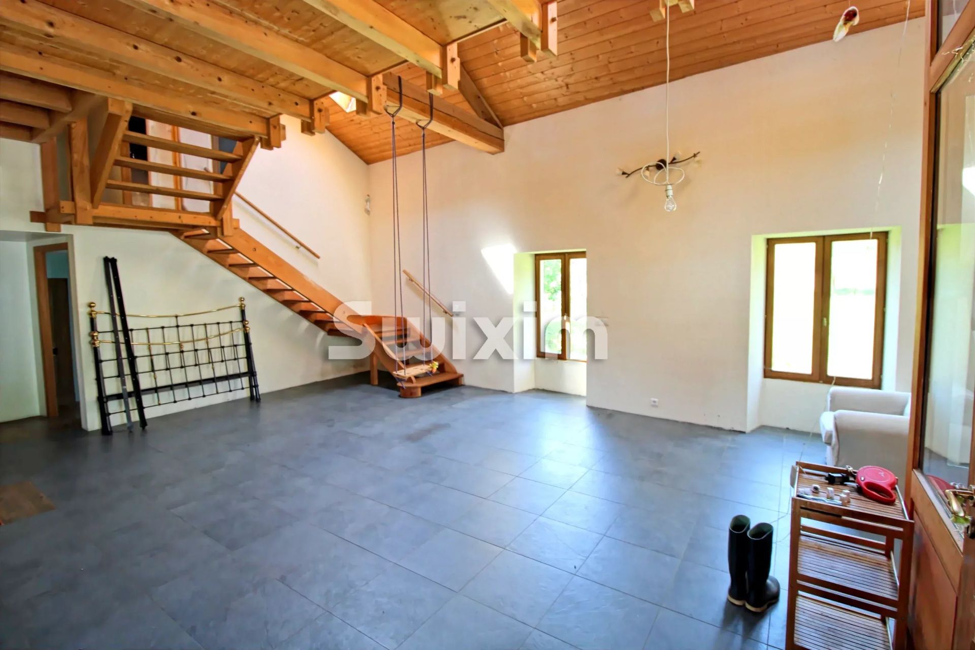 house 9 Rooms for sale on Ravilloles (39170)