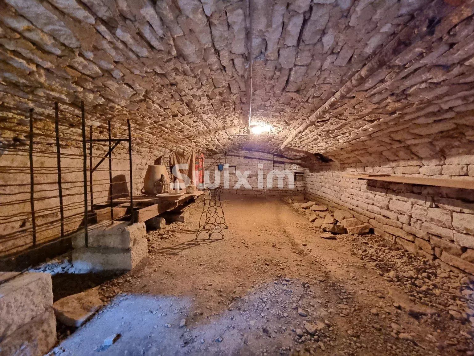casa 6 Camere in vendita su Dornecy (58530)