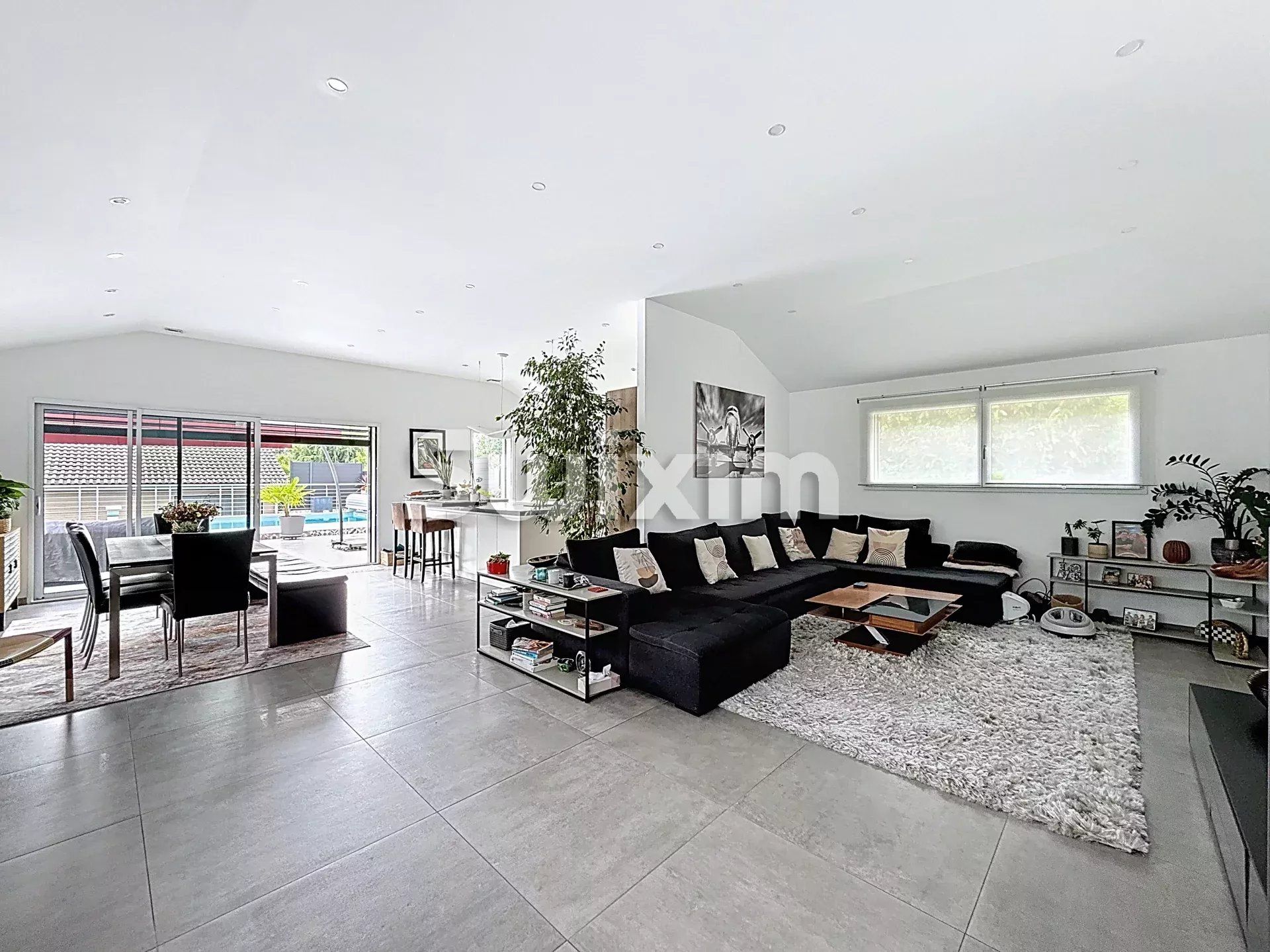 casa 7 Camere in vendita su Divonne-les-Bains (01220)