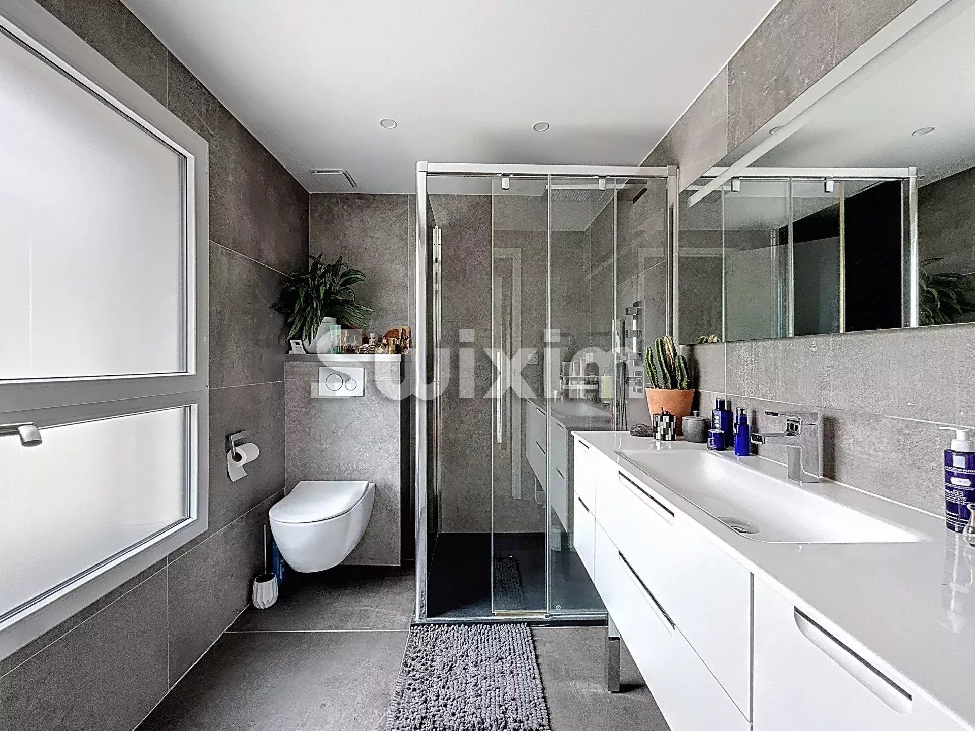 casa 7 Camere in vendita su Divonne-les-Bains (01220)