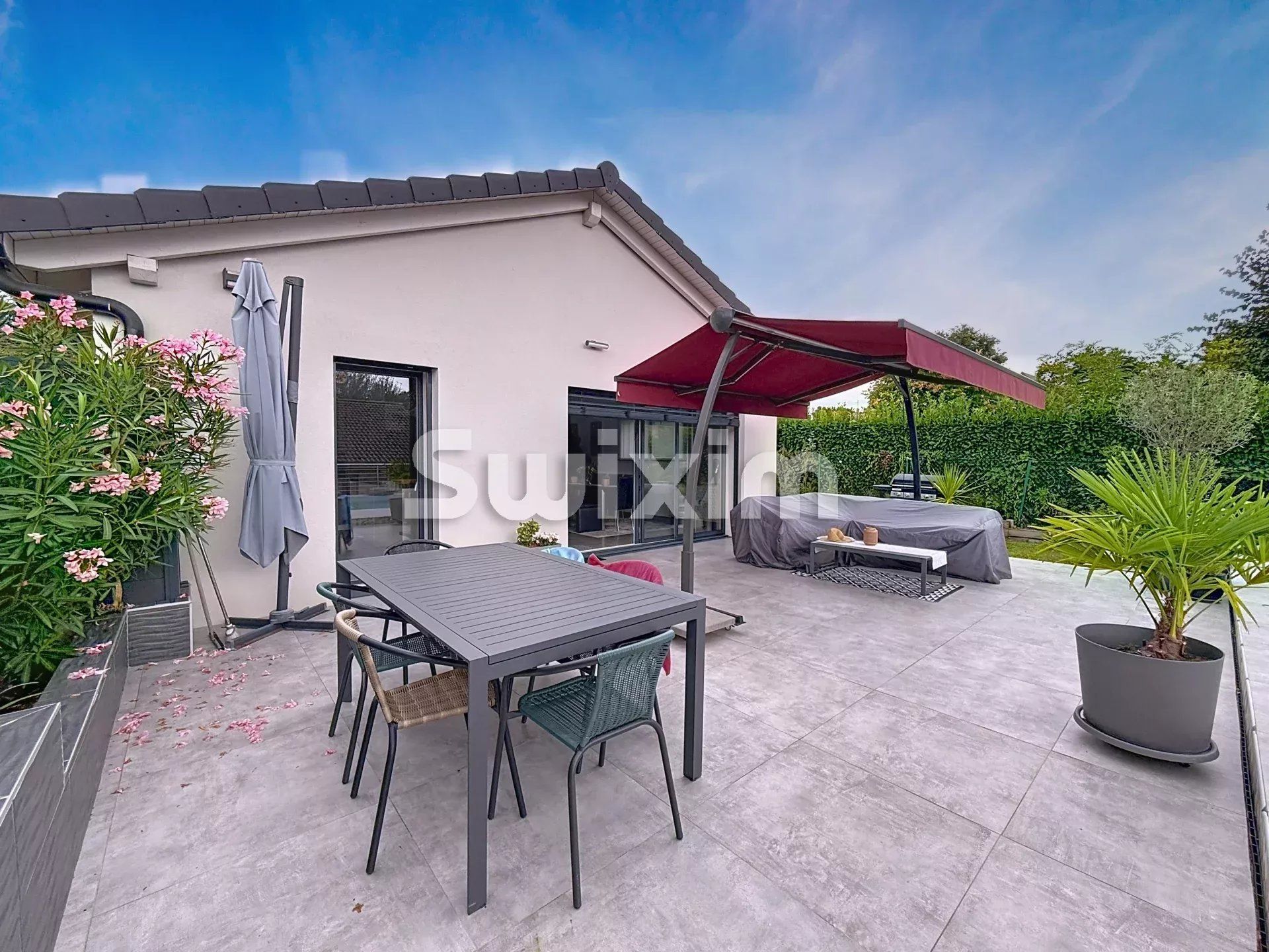 casa 7 Camere in vendita su Divonne-les-Bains (01220)