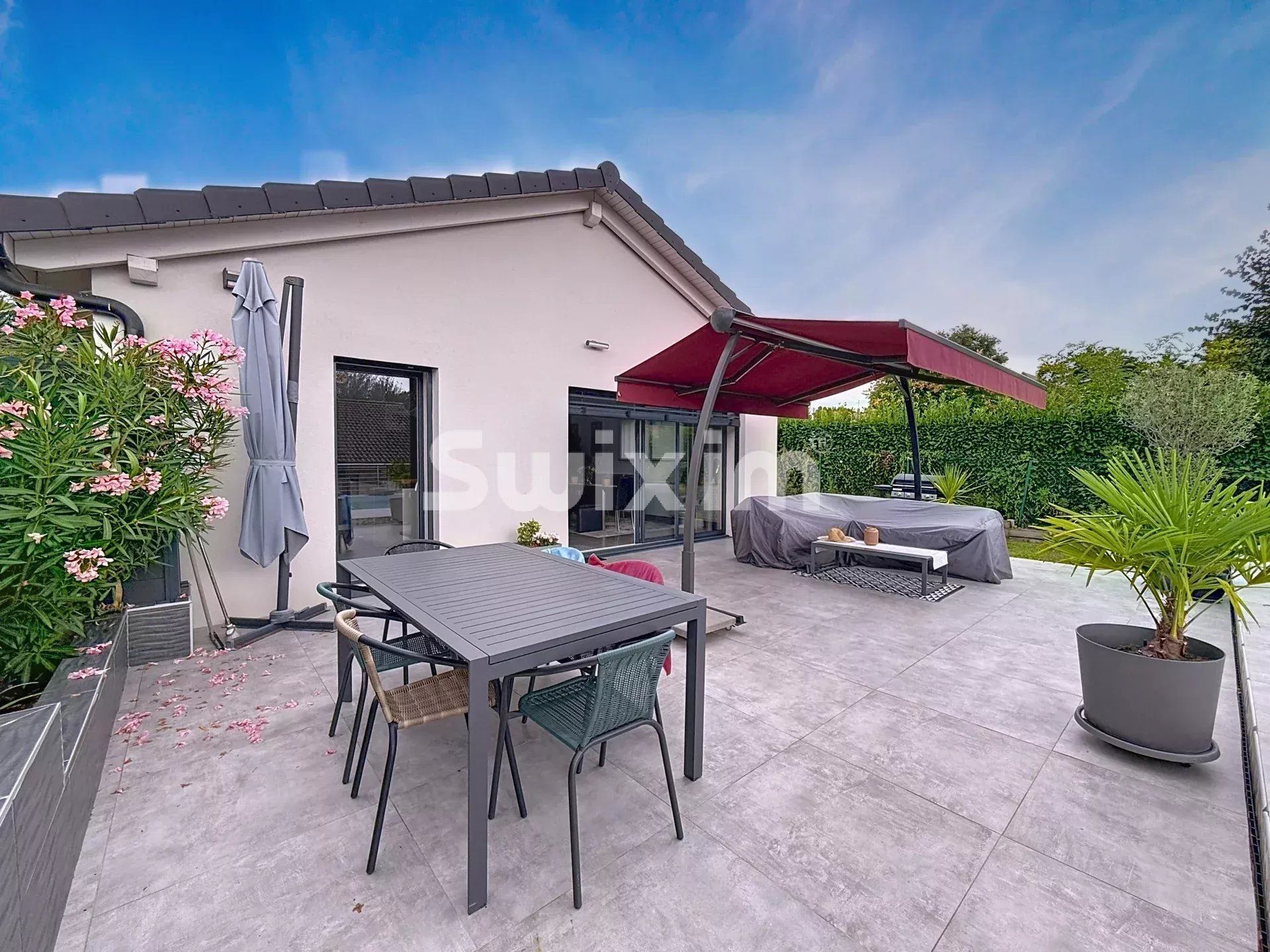 house 7 Rooms for sale on Divonne-les-Bains (01220)