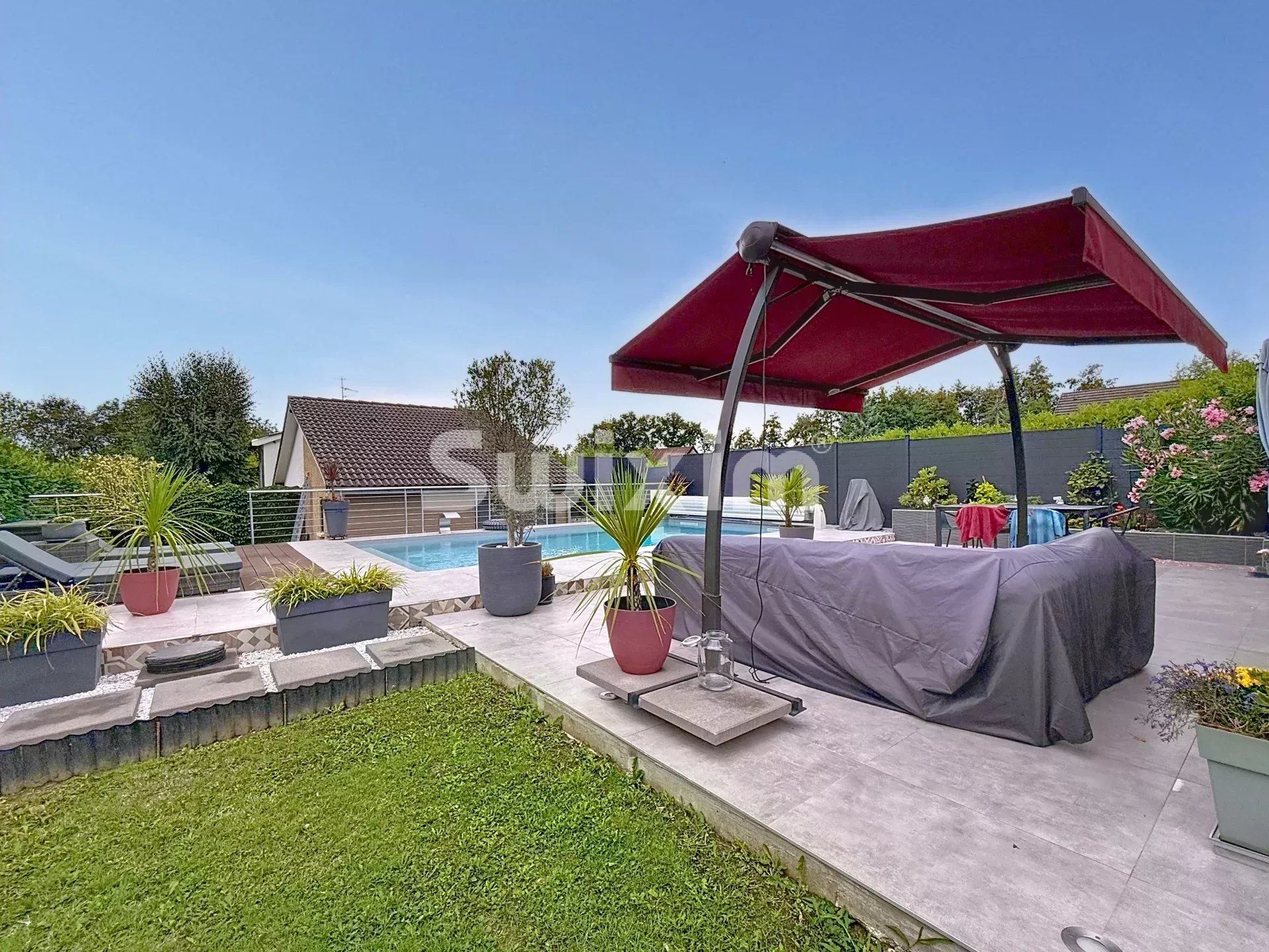 house 7 Rooms for sale on Divonne-les-Bains (01220)