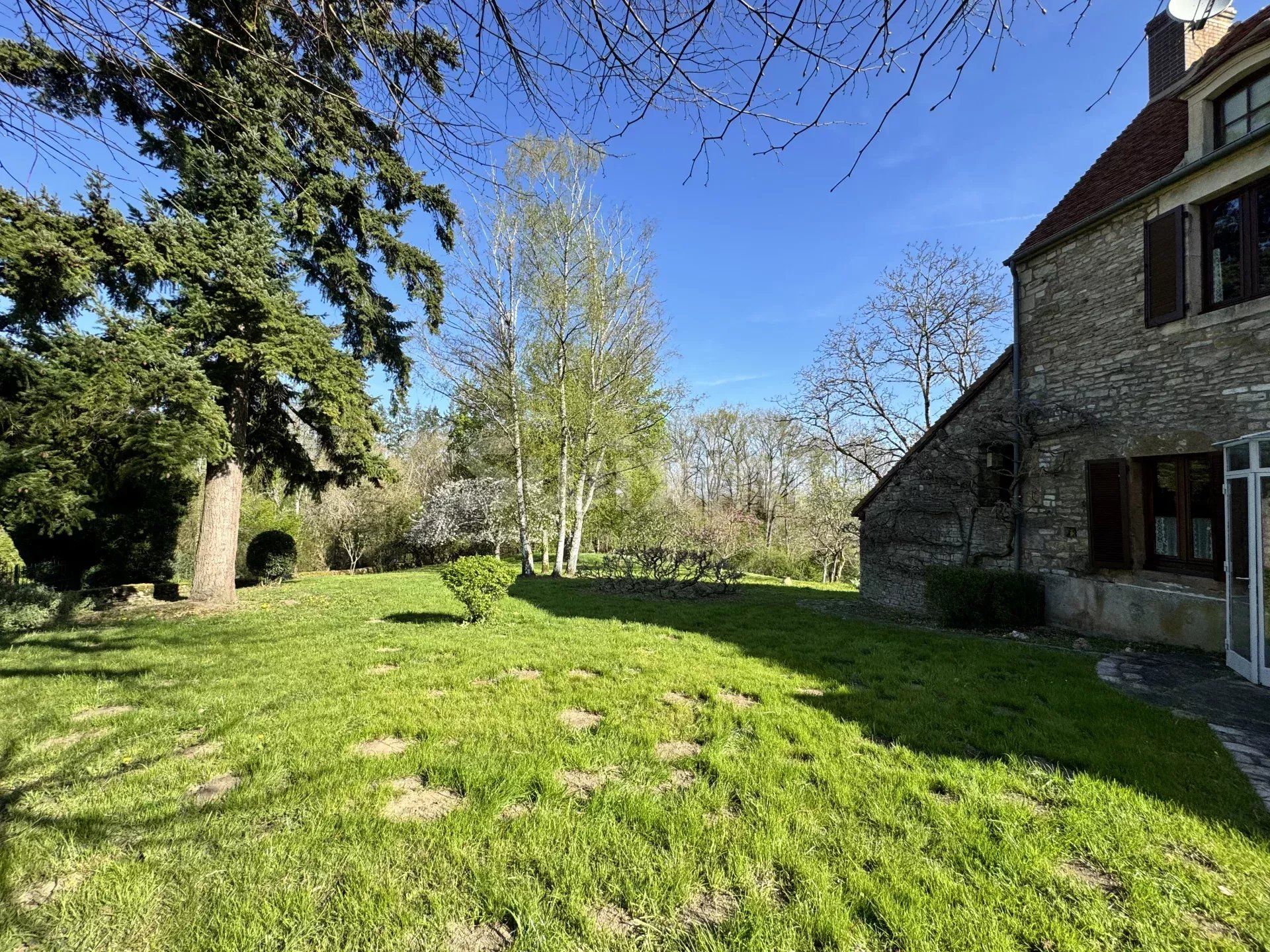 casa 6 Quartos para venda sobre Vézelay (89450)