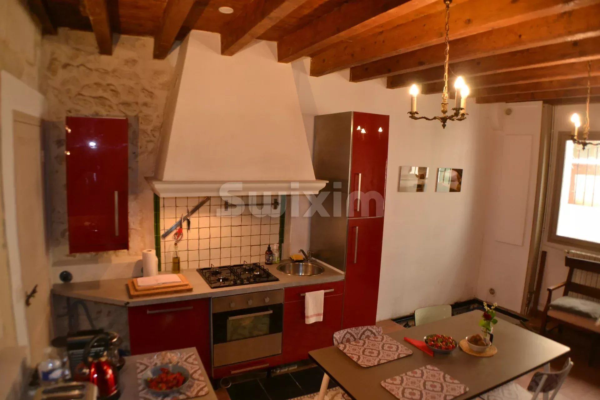 townhouse 4 Rooms for sale on Arles (13200)