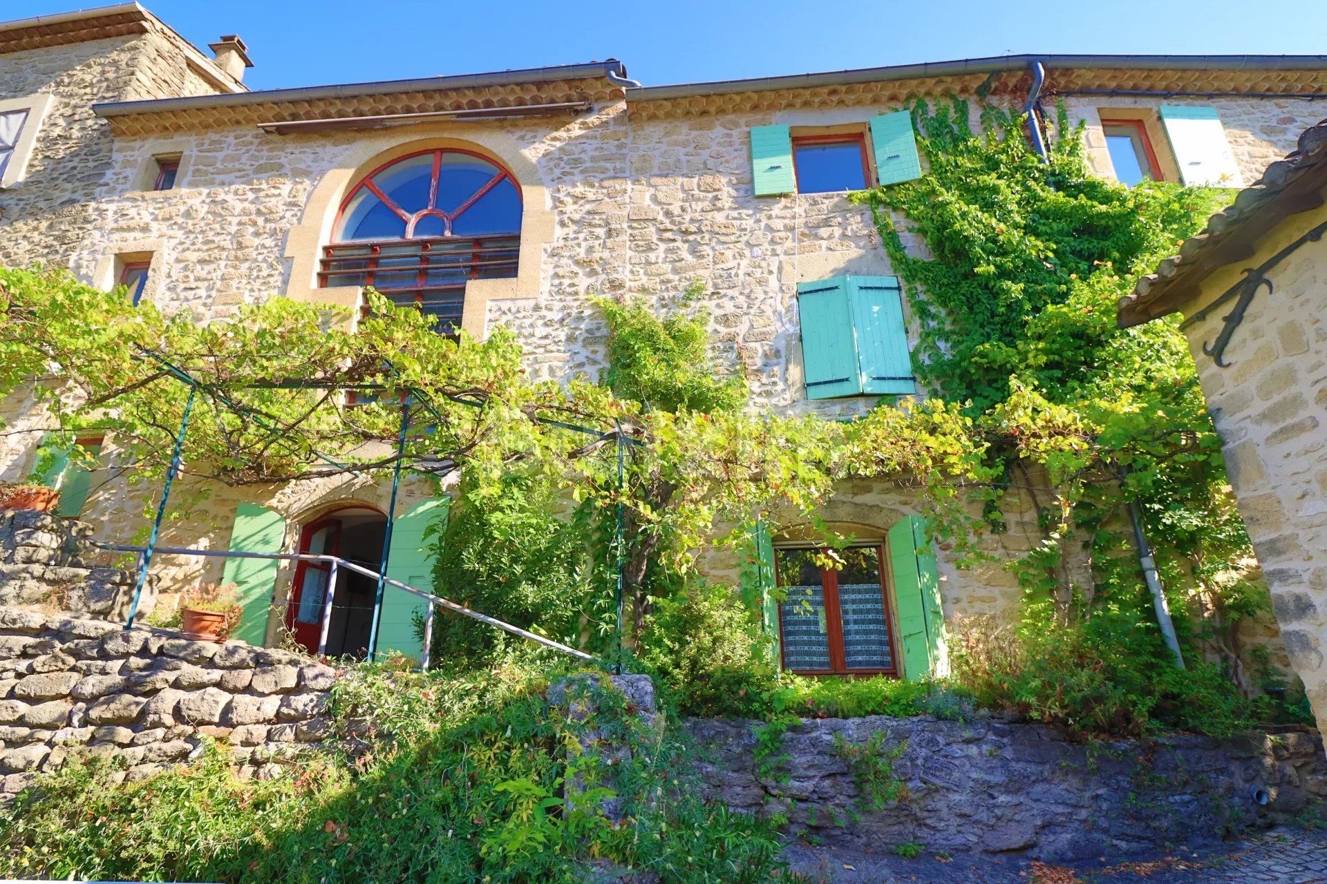 maison 12 Pièces en vente sur Grane (26400)