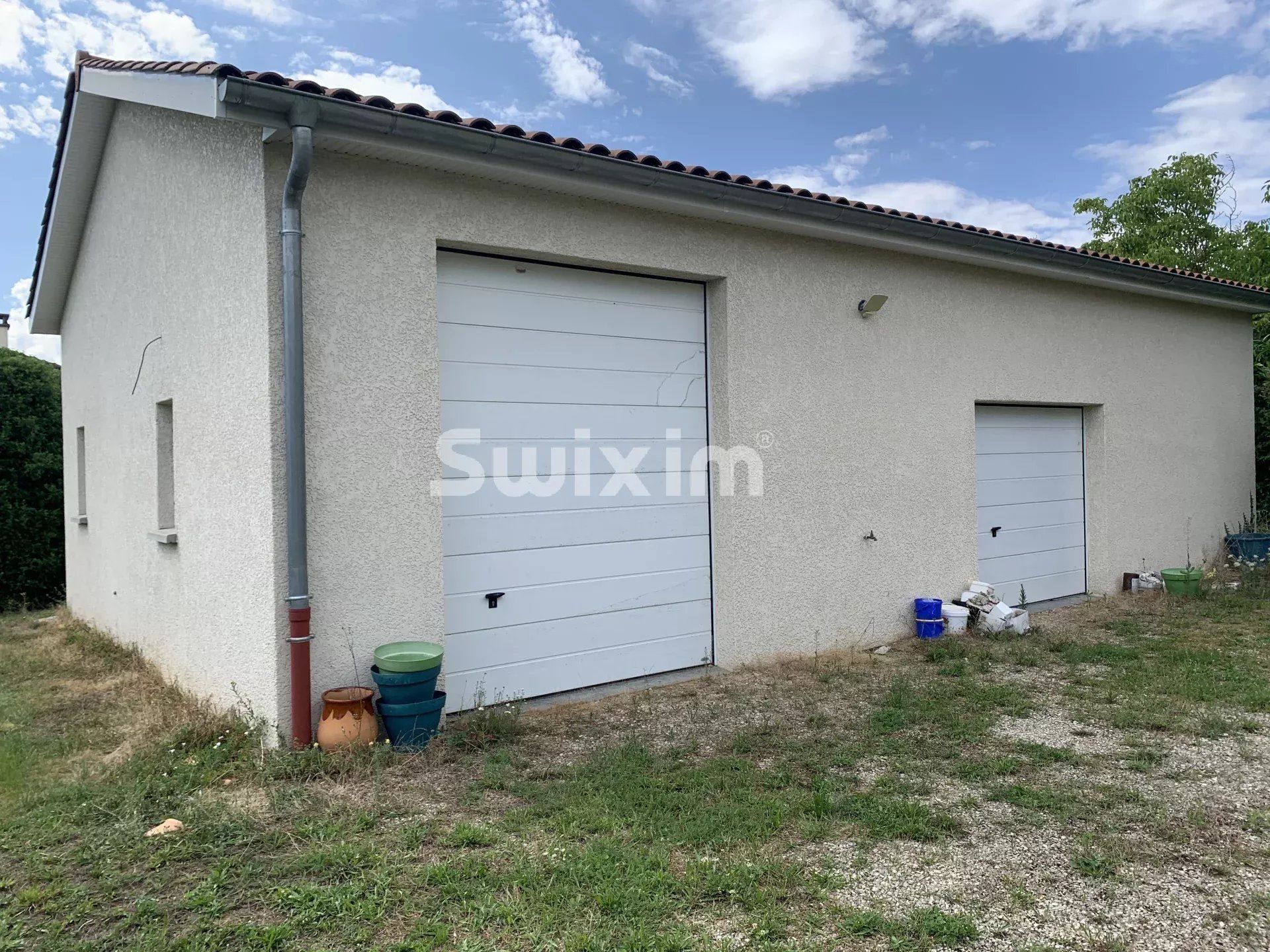 commercial local 2 Rooms for sale on Charnay-lès-Mâcon (71850)