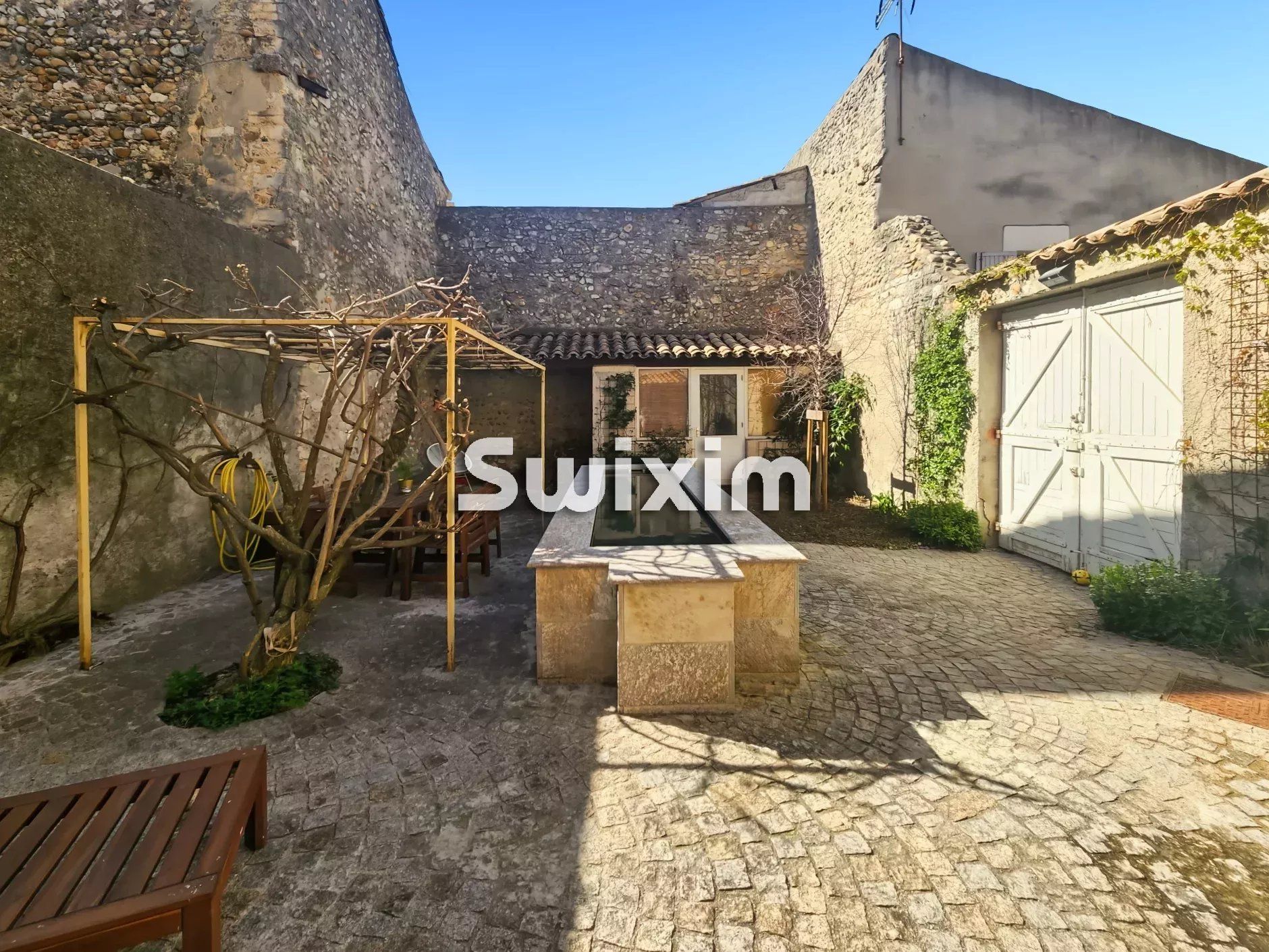 casa di città 8 Camere in affitto su Pierrelatte (26700)