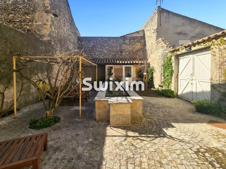 Location Maison de ville Pierrelatte 8&nbsp;Pièces 220&nbsp;m²